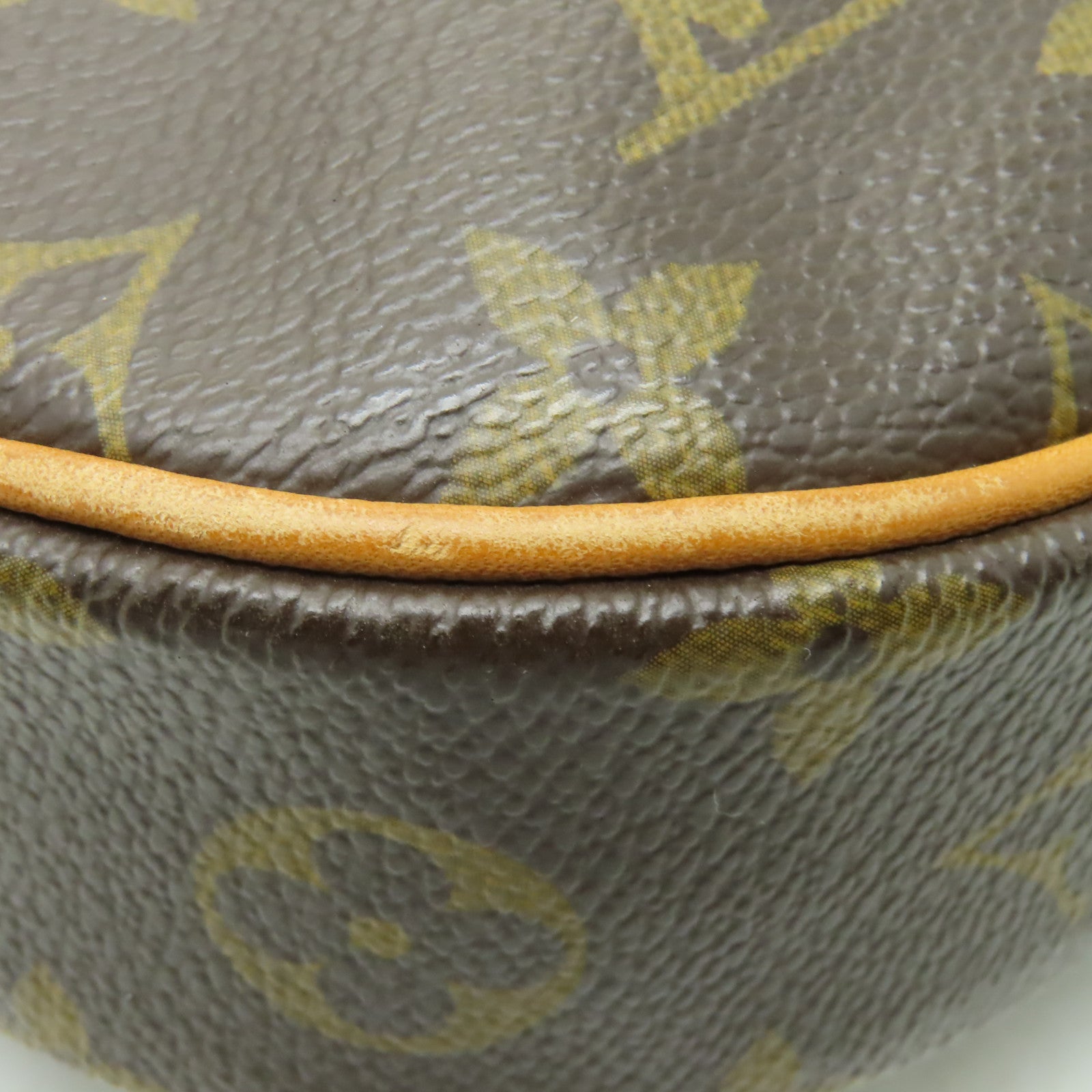 LOUIS VUITTON Monogram Odeon PM金扣肩背袋啡色