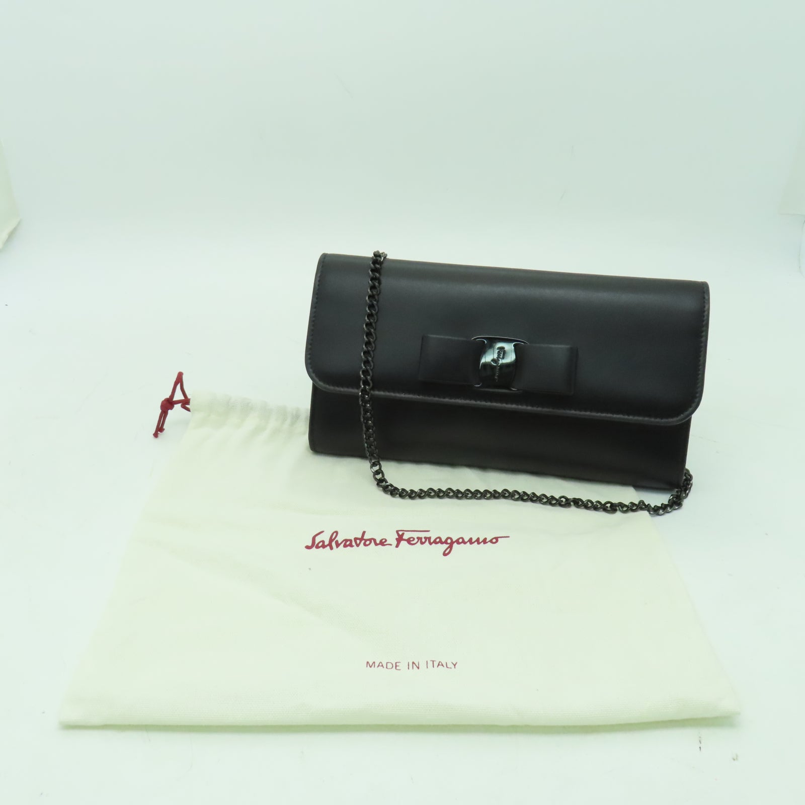 Salvatore Ferragamo 牛皮皮革Shoulder Bag鏈帶肩背袋黑色
