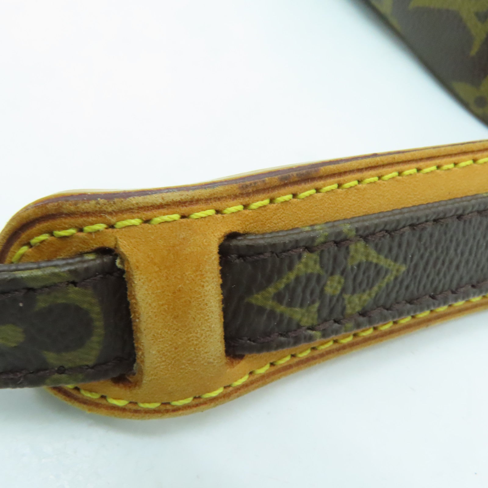 LOUIS VUITTON Monogram Danube Shoulder Bag金扣肩背袋啡色