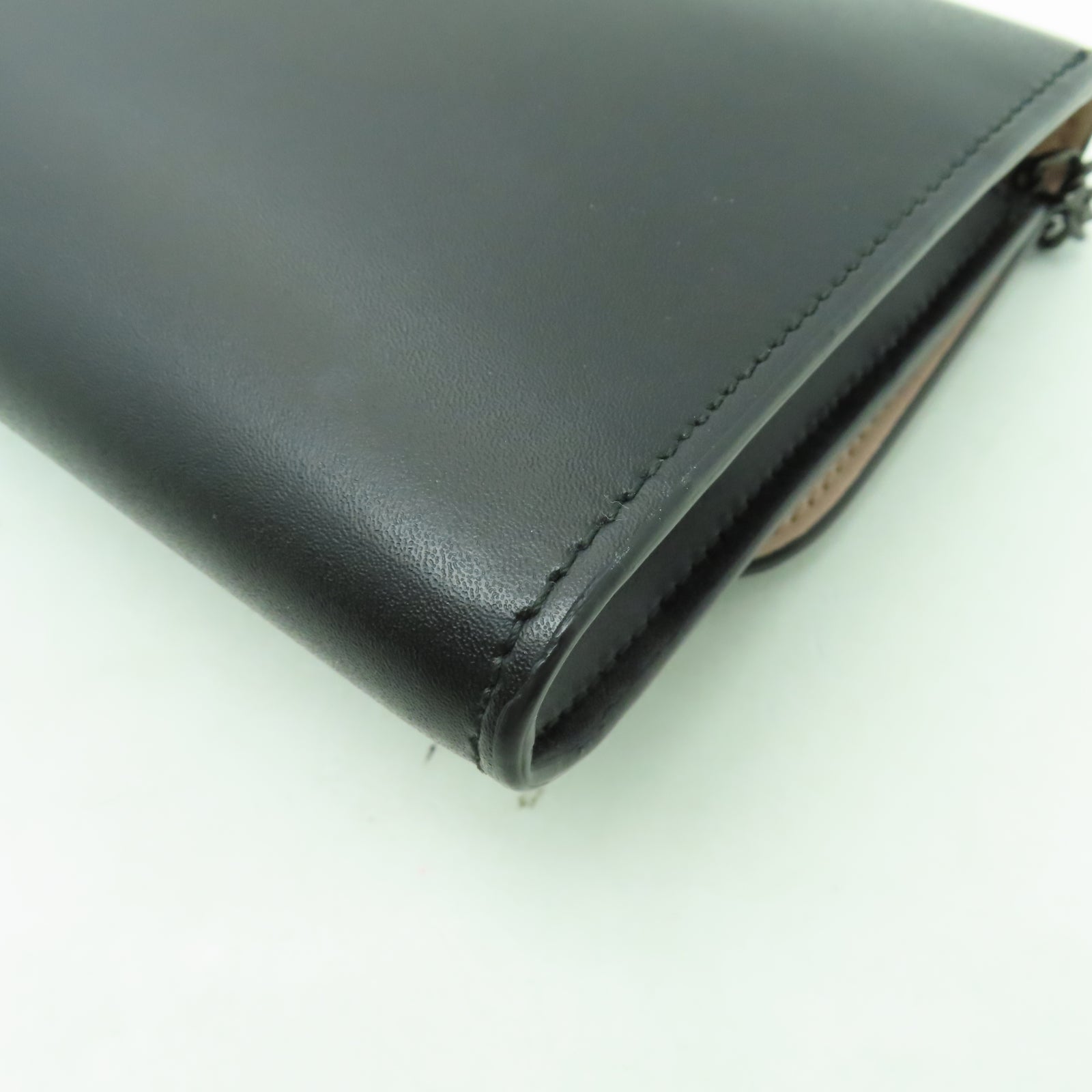 Salvatore Ferragamo 牛皮皮革Shoulder Bag鏈帶肩背袋黑色