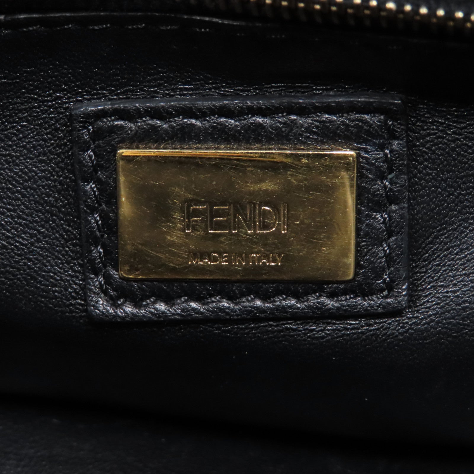 FENDI 牛皮皮革Mini Peekaboo金扣手挽肩背兩用袋黑色