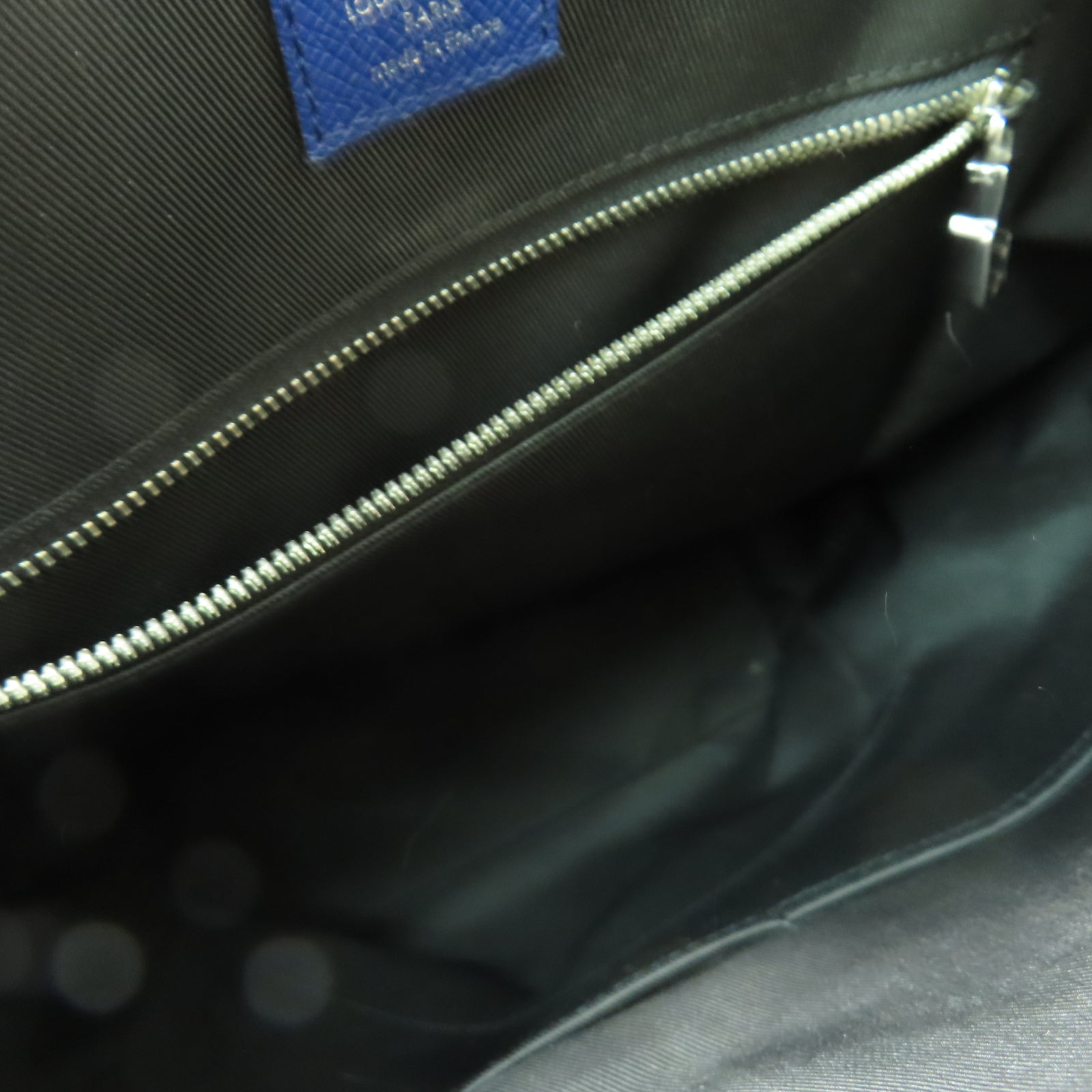 LOUIS VUITTON Taiga Rucksack銀扣背包深藍色