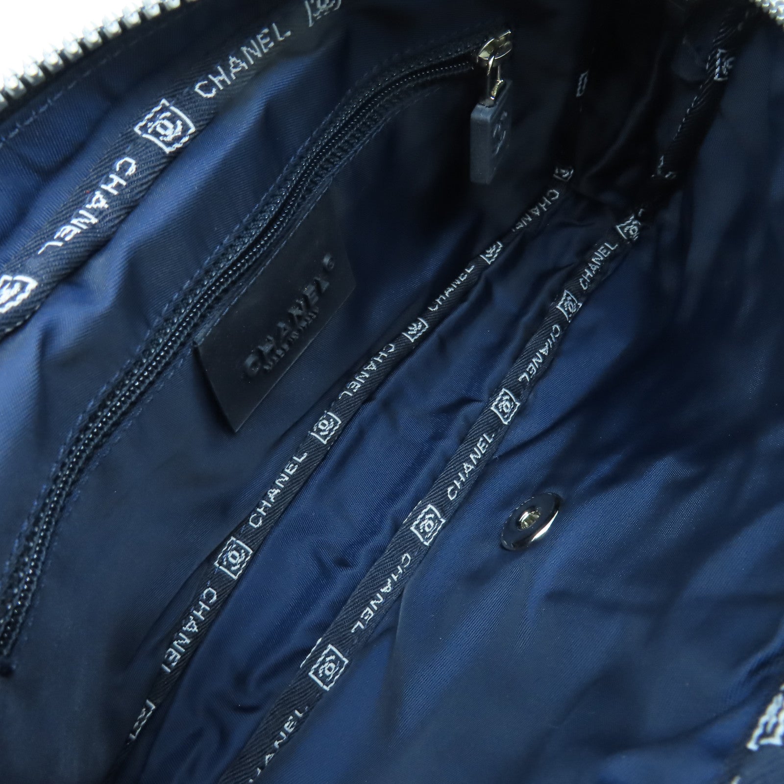 CHANEL 帆布Chain Shoulder Bag銀扣鏈帶肩背袋藍色