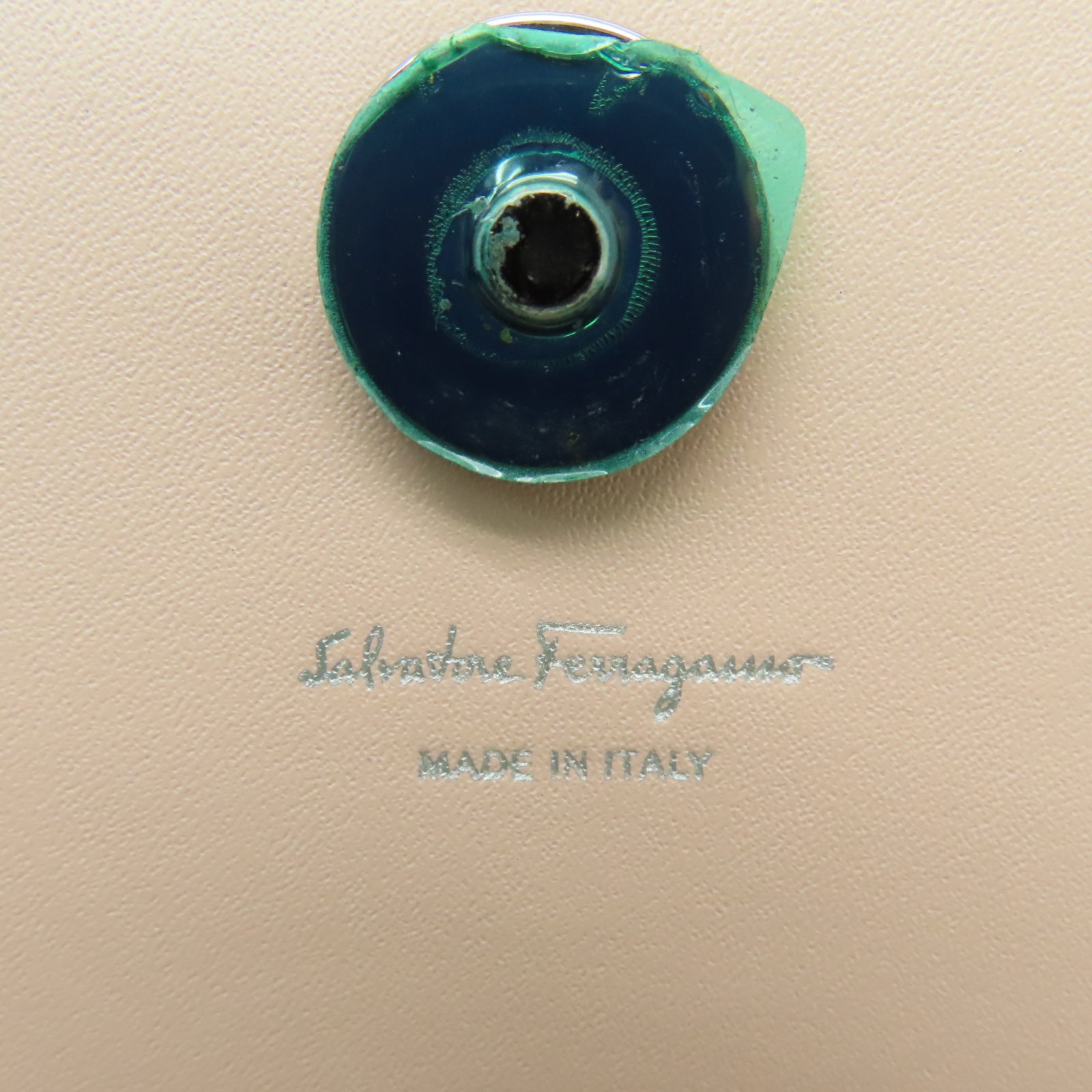 Salvatore Ferragamo 牛皮皮革Shoulder Bag鏈帶肩背袋黑色