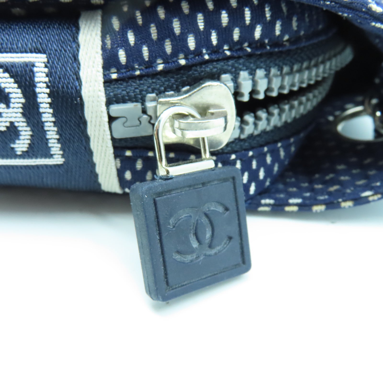 CHANEL 帆布Chain Shoulder Bag銀扣鏈帶肩背袋藍色