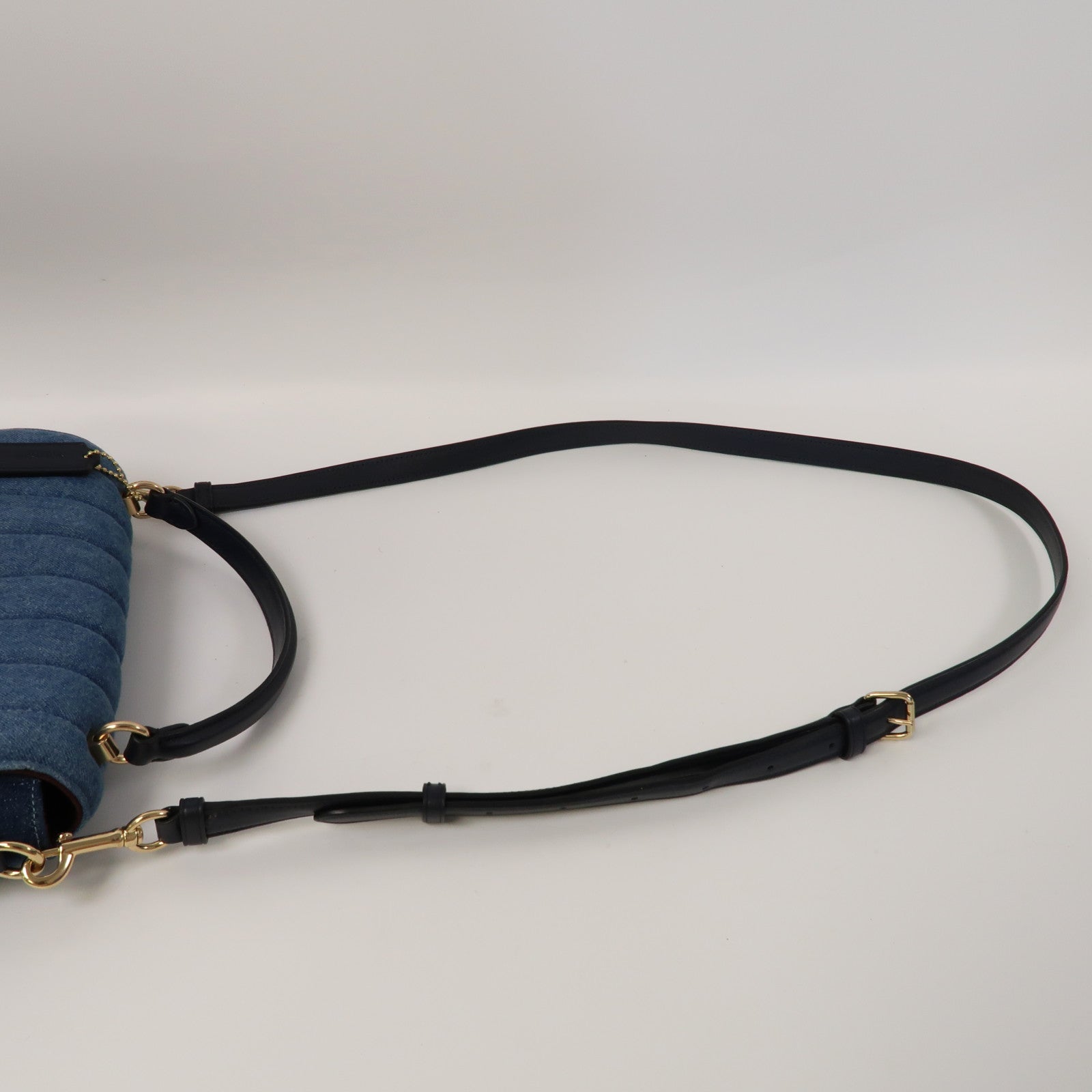 COACH 牛仔布Shoulder Bag金扣手挽肩背兩用袋藍色/黑色