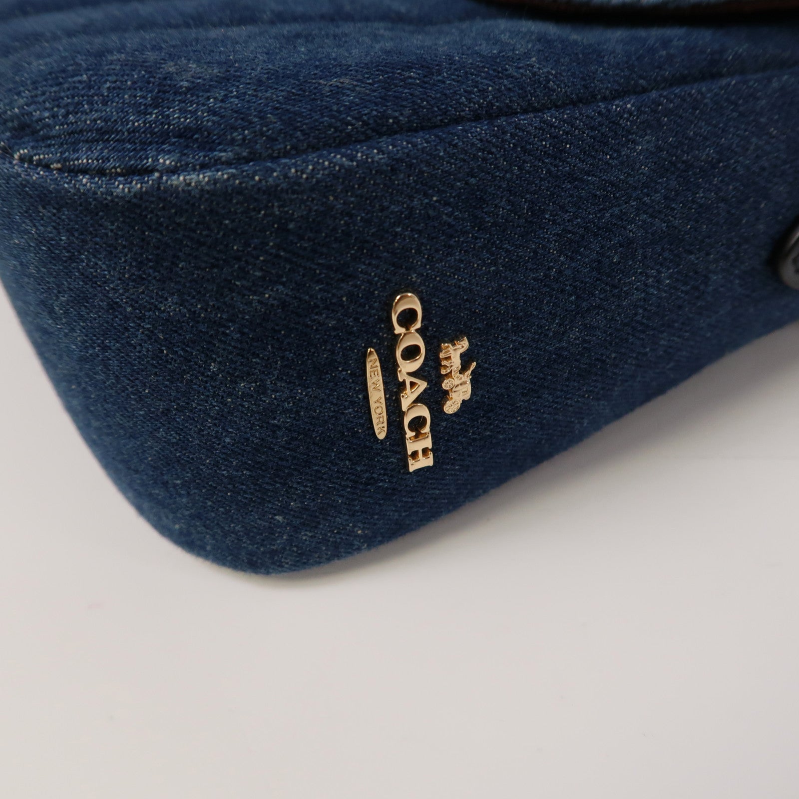 COACH 牛仔布Shoulder Bag金扣手挽肩背兩用袋藍色/黑色