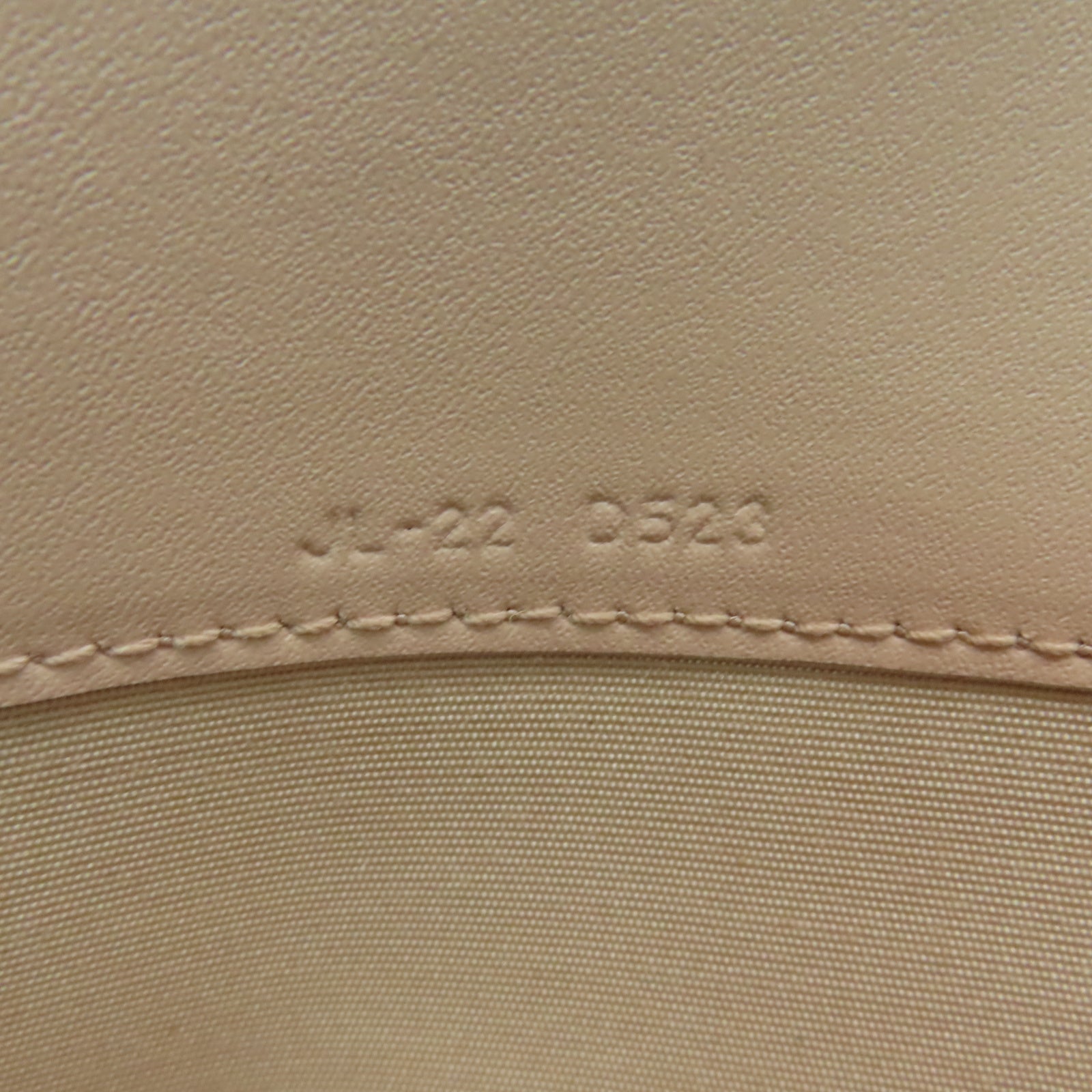 Salvatore Ferragamo 牛皮皮革Shoulder Bag鏈帶肩背袋黑色