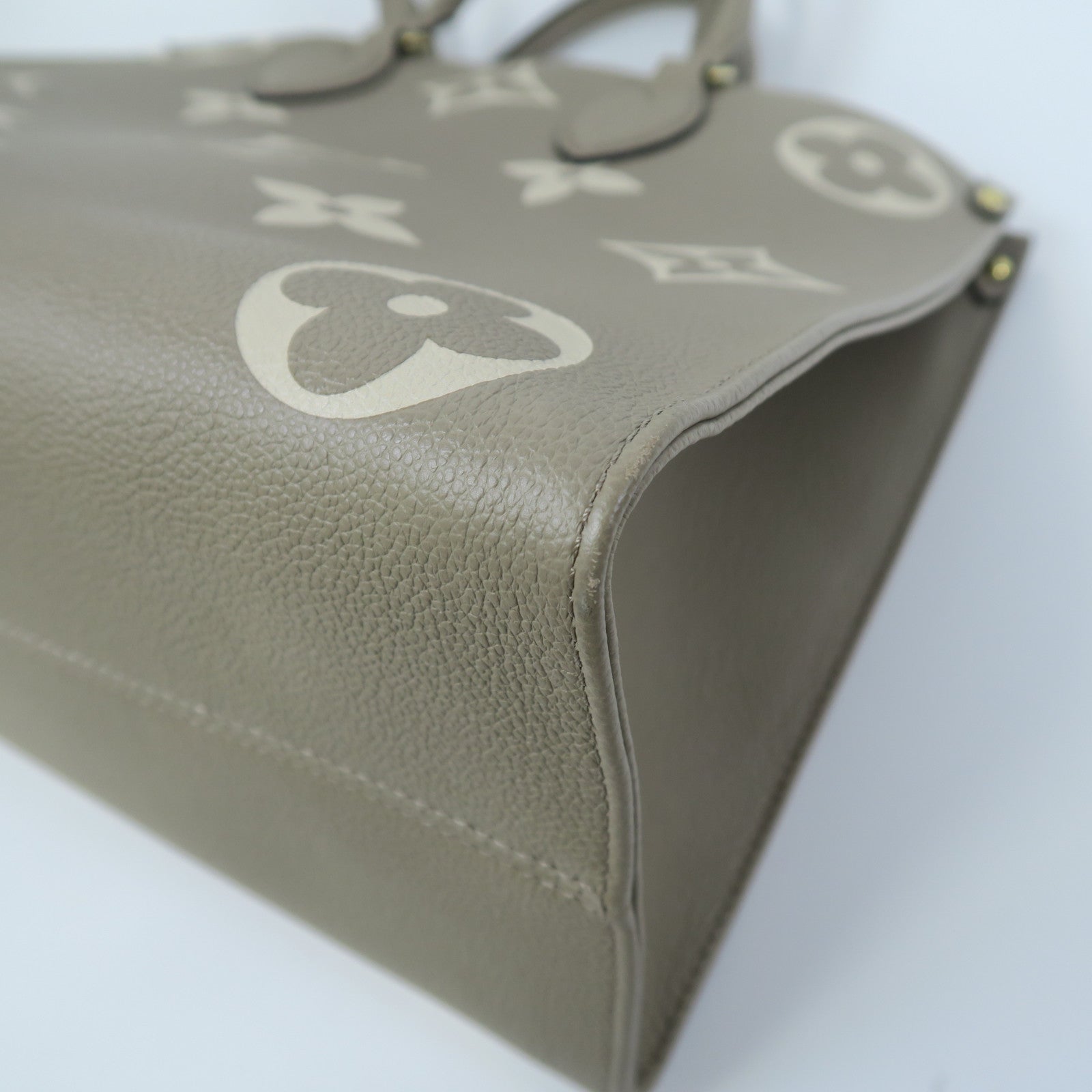 LOUIS VUITTON Monogram Empreinte OnTheGo MM金扣手挽肩背兩用袋斑鳩灰色/奶油色