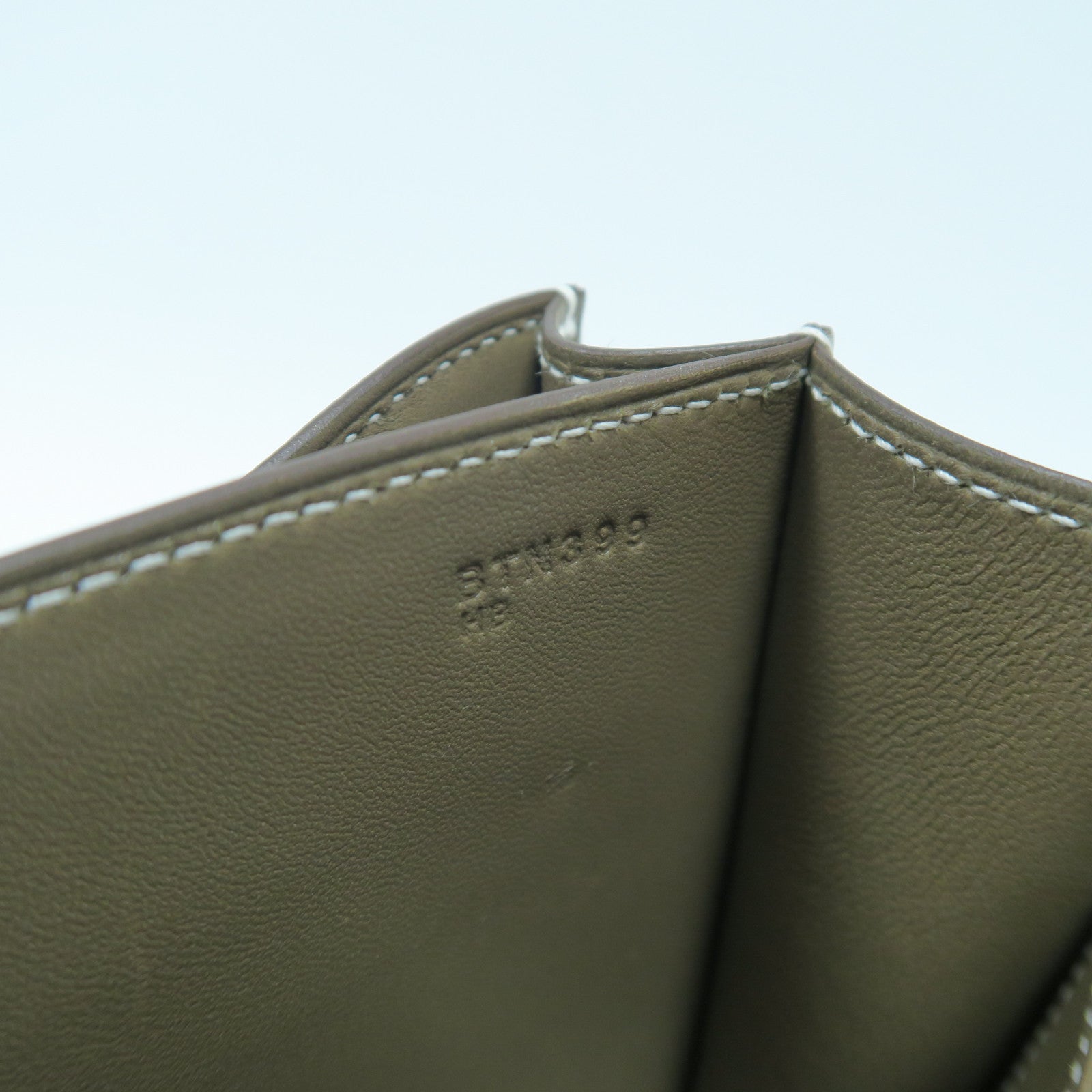 HERMES Epsom皮革Constance Mini金扣肩背袋Etoupe大象灰色