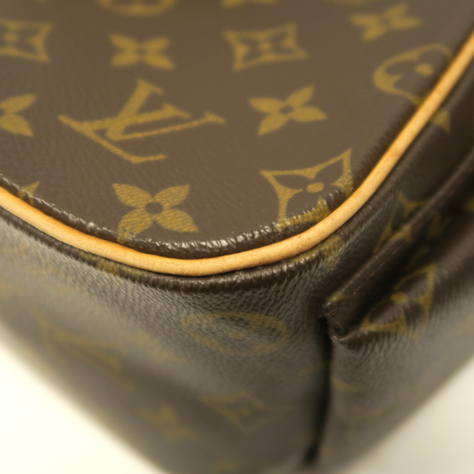 LOUIS VUITTON Monogram Excentri Cite手挽袋啡色