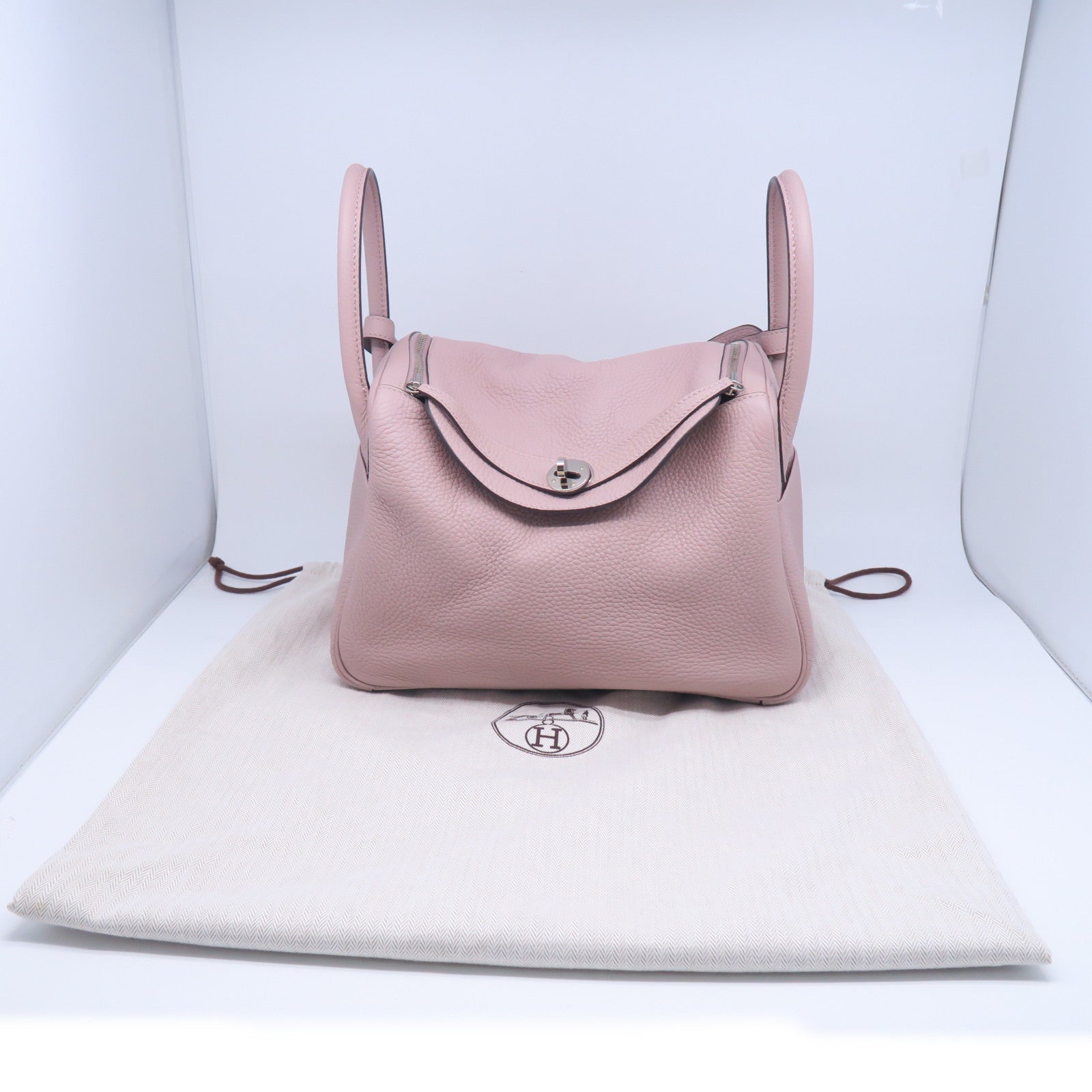 HERMES Taurillon Clemence皮革Lindy 30银扣手挽肩背两用袋粉红色