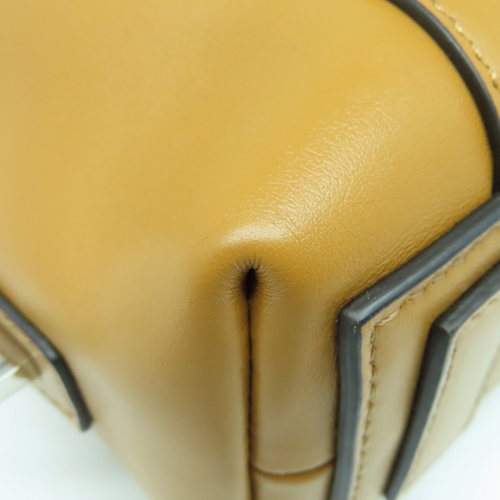 GIVENCHY 牛皮皮革2 Way Shoulder Bag银扣手挽肩背两用袋啡色