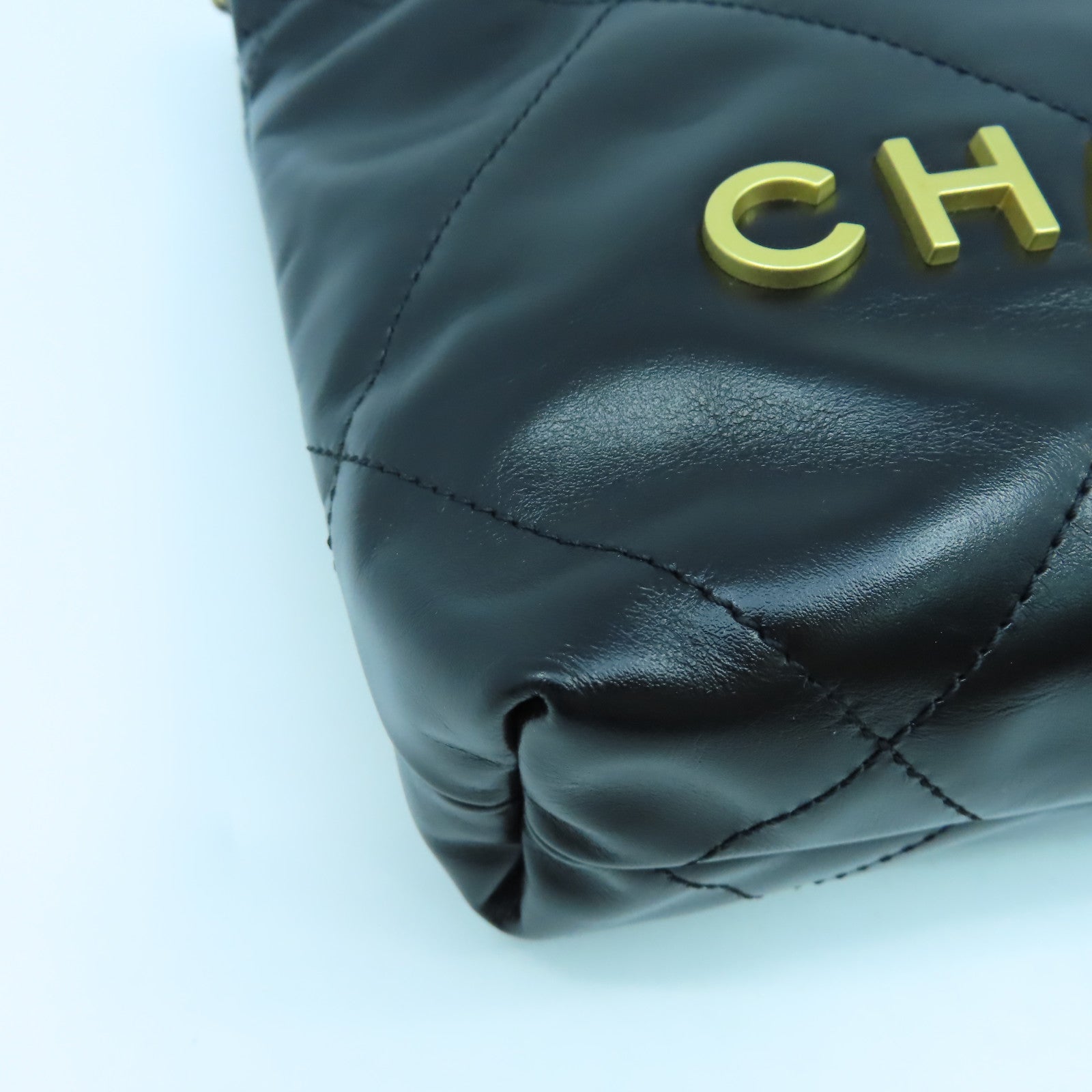 CHANEL 【激減優惠】菱格牛皮皮革Mini 22金扣鏈帶肩背袋黑色
