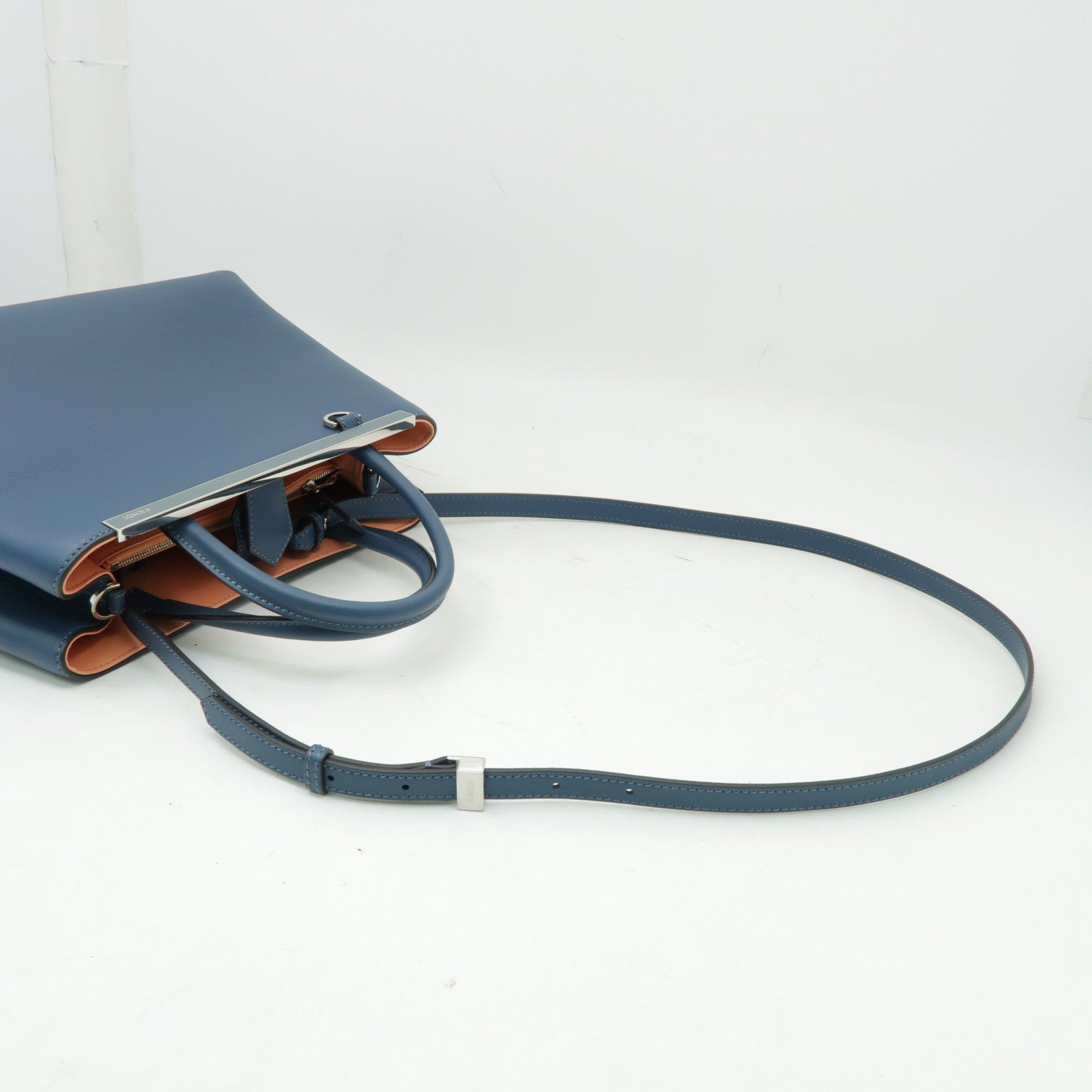 FENDI 牛皮皮革Shoulder Tote銀扣手挽肩背兩用袋藍色