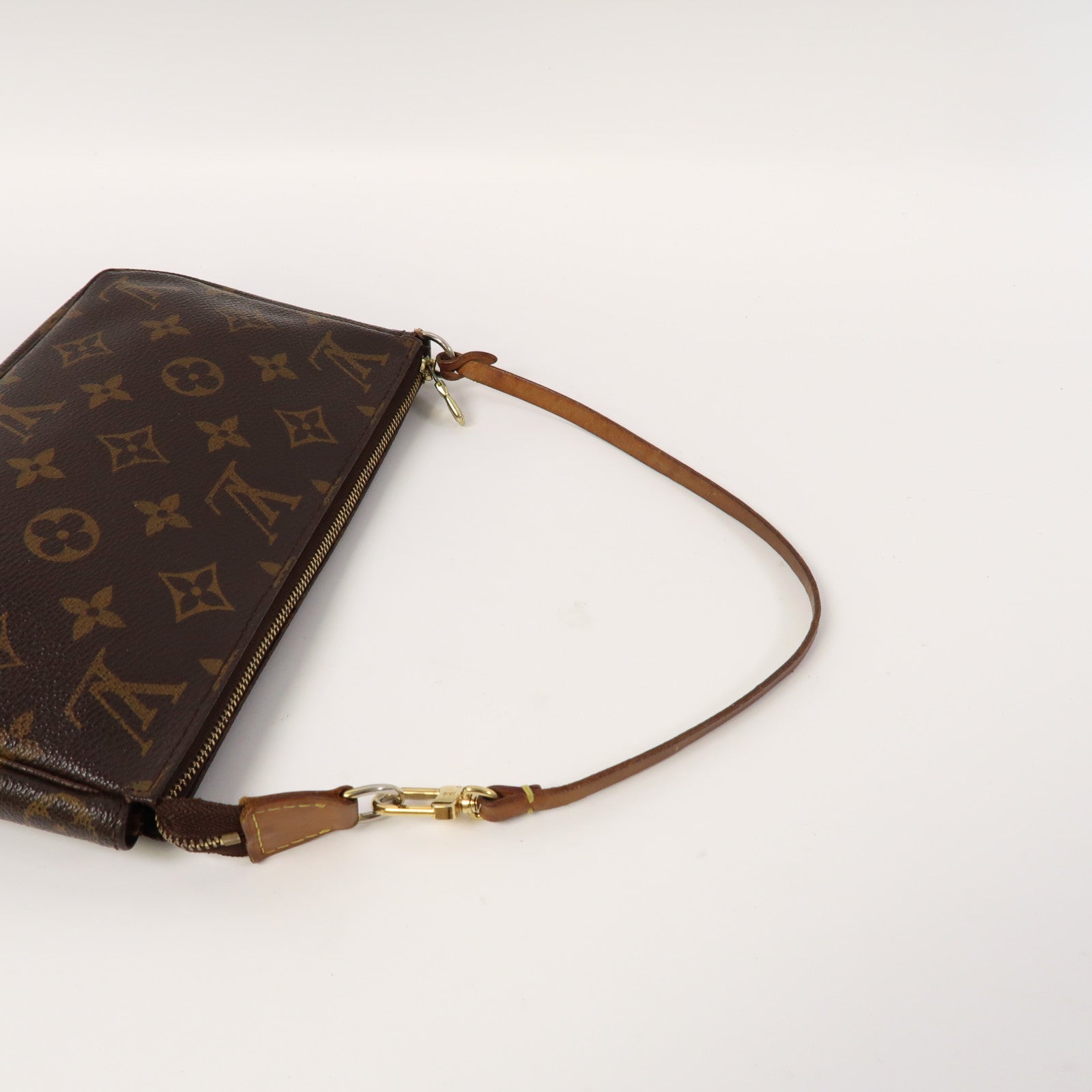 LOUIS VUITTON Monogram Pochette Accessories金扣手拿包啡色