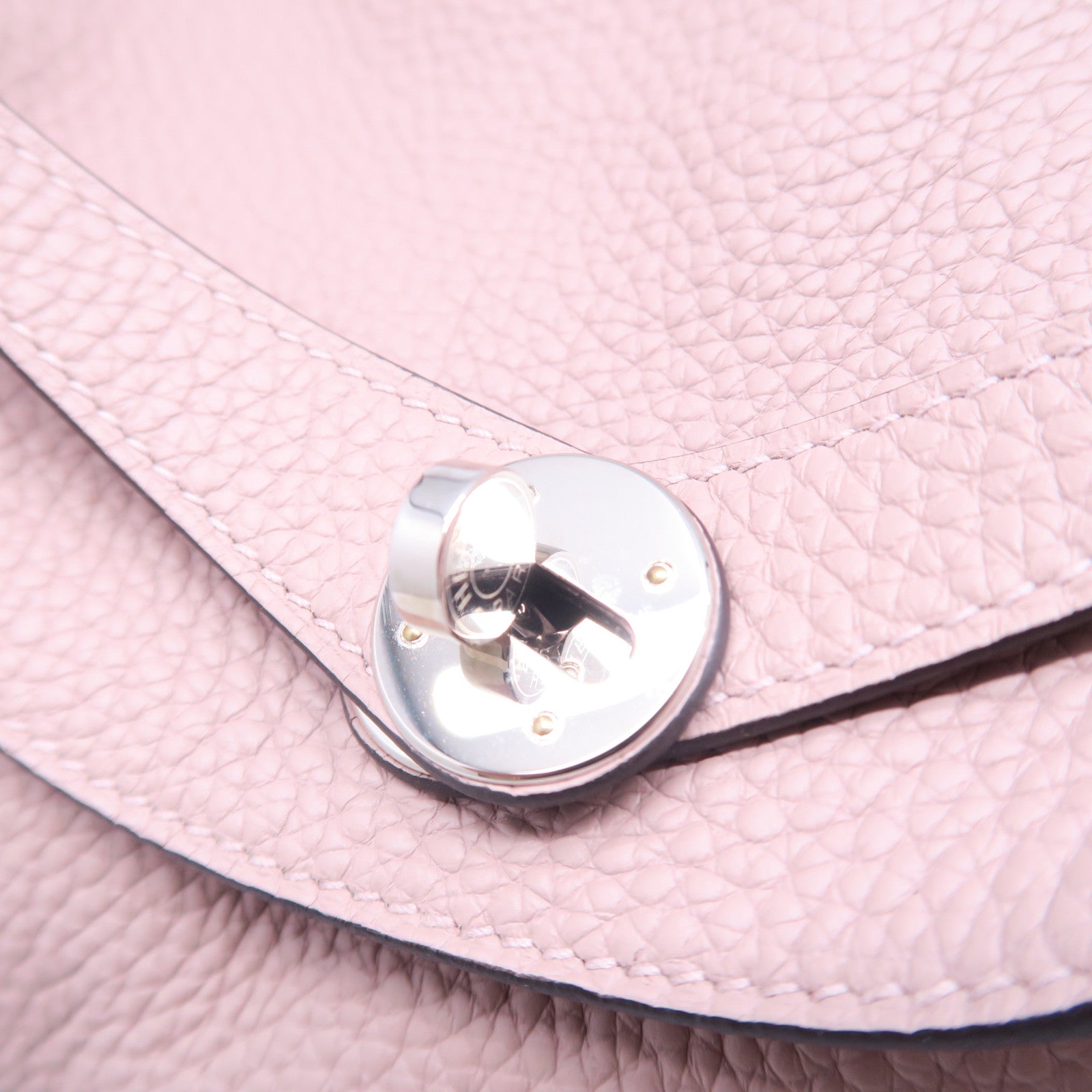 HERMES Taurillon Clemence皮革Lindy 30银扣手挽肩背两用袋粉红色
