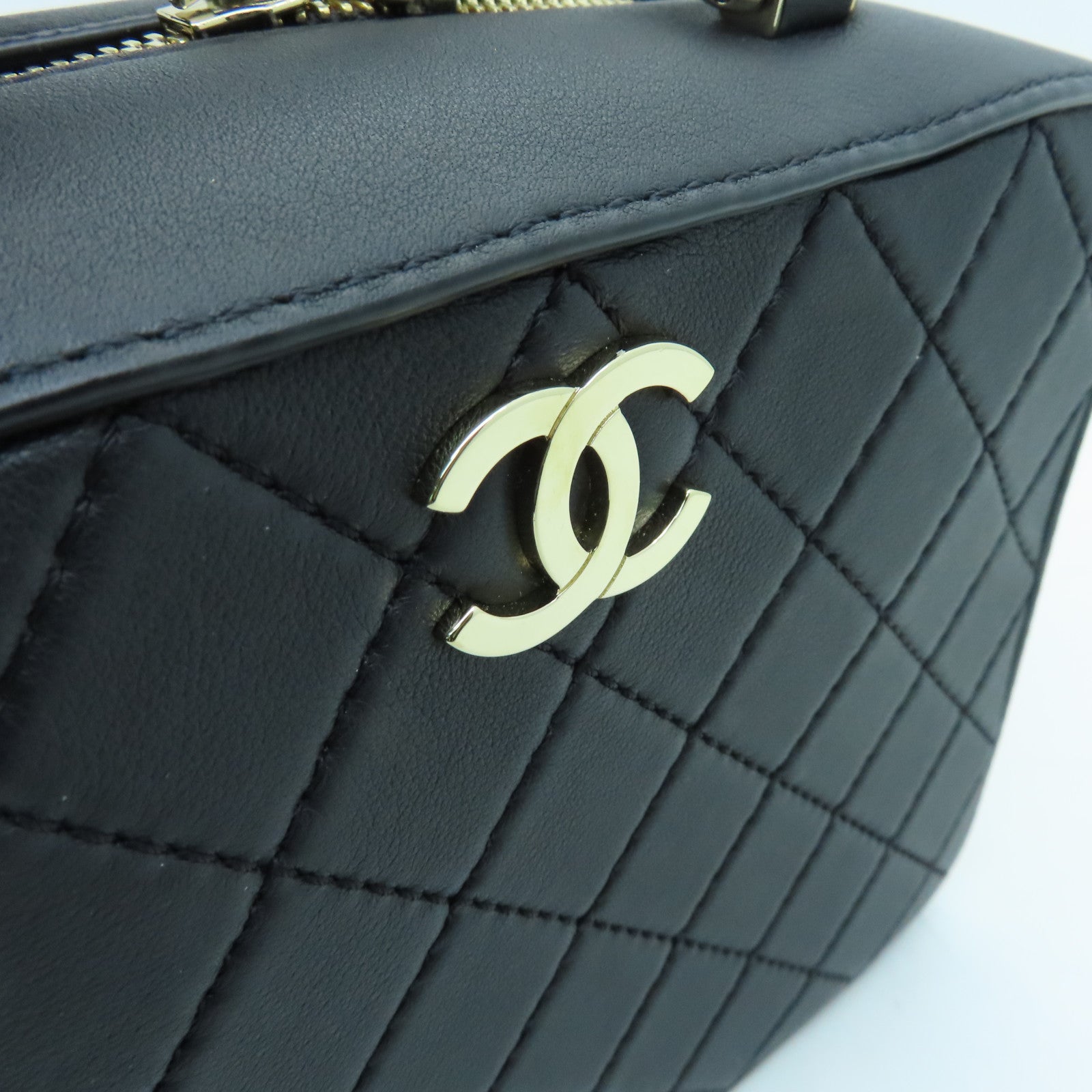 CHANEL cowhide leather Shoulder Bag gold buckle handle shoulder bag black
