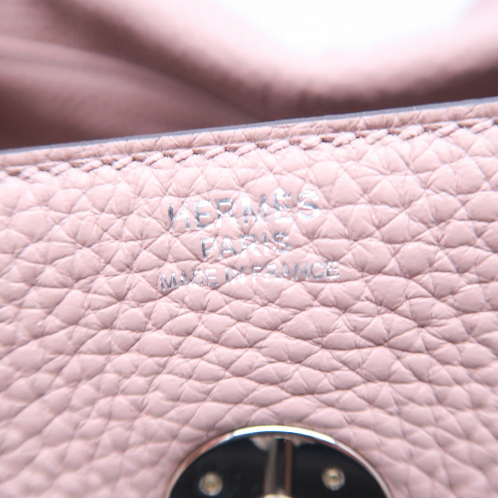 HERMES Taurillon Clemence皮革Lindy 30银扣手挽肩背两用袋粉红色