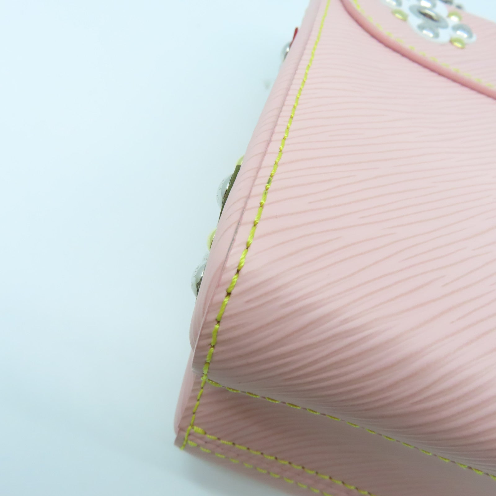 LOUIS VUITTON 【激減優惠】Epi Twist MM銀扣肩背袋粉紅色