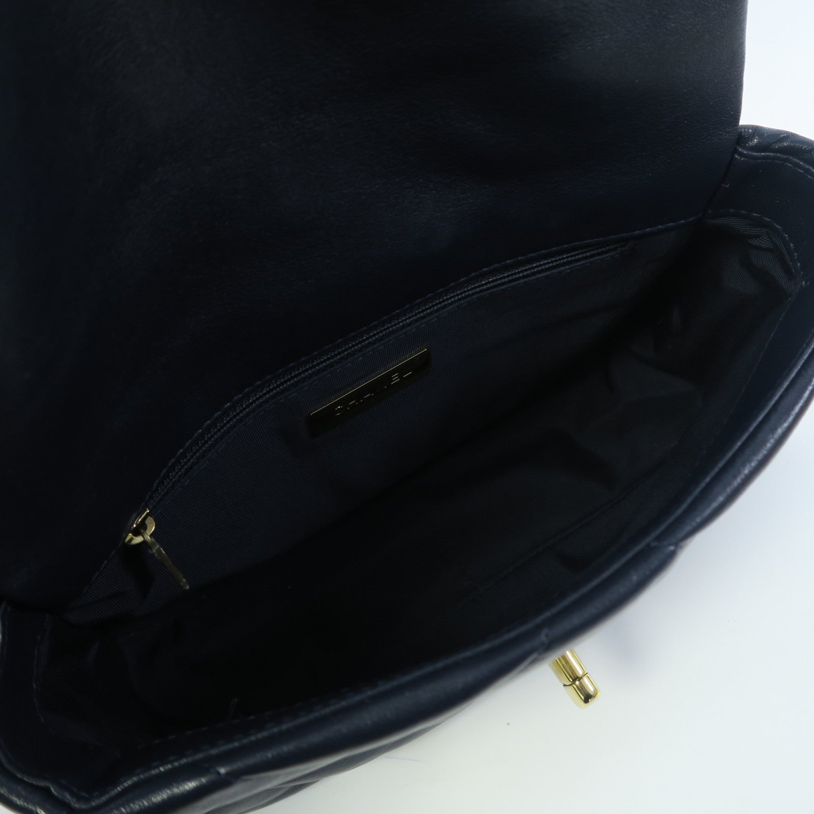 CHANEL 菱格皮革Chanel 19 Chain Shoulder金扣/銀扣鏈帶手挽肩背兩用袋深藍色