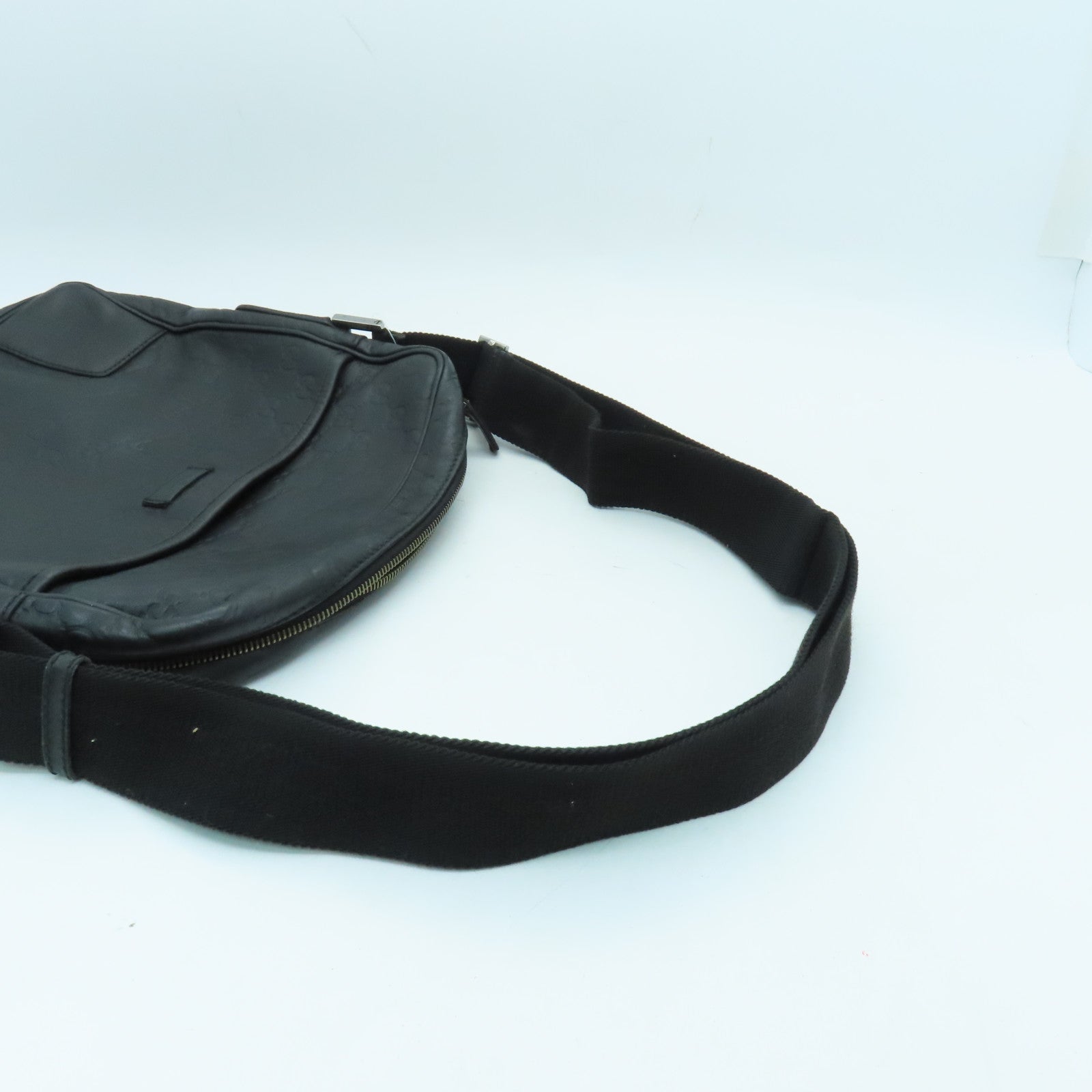 GUCCI Leather GG Messenger Silver Buckle Shoulder Bag Black