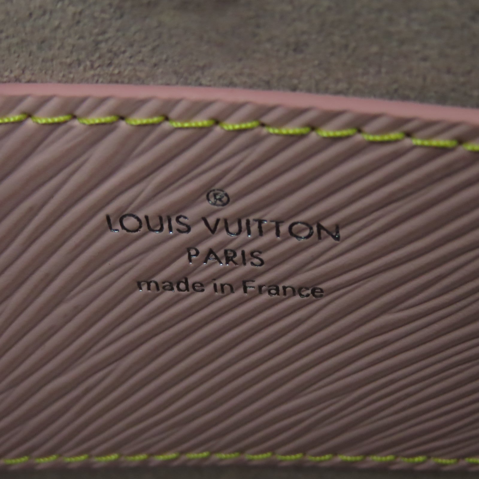 LOUIS VUITTON 【激減優惠】Epi Twist MM銀扣肩背袋粉紅色