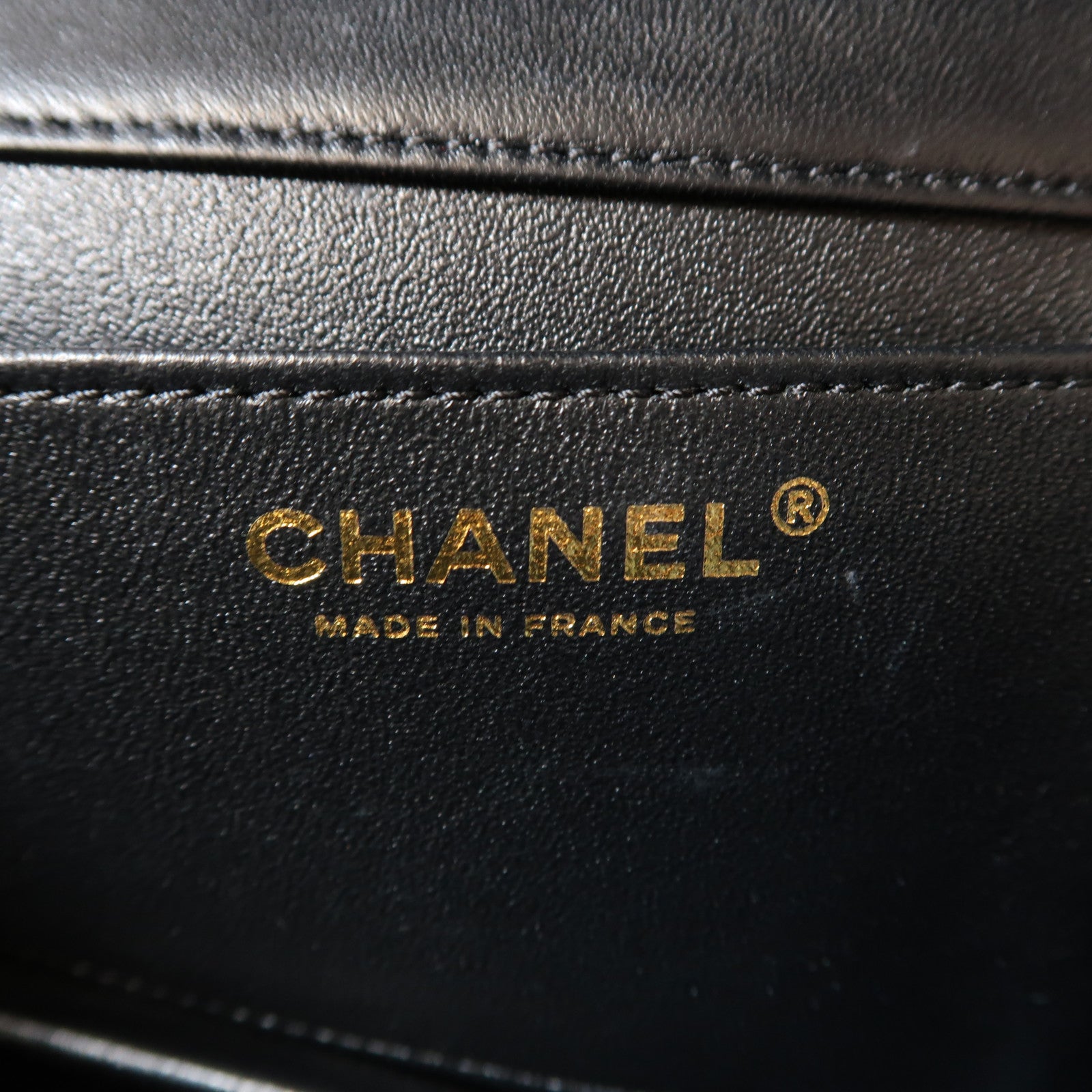 CHANEL 牛皮皮革Clutch金扣手拿包黑色