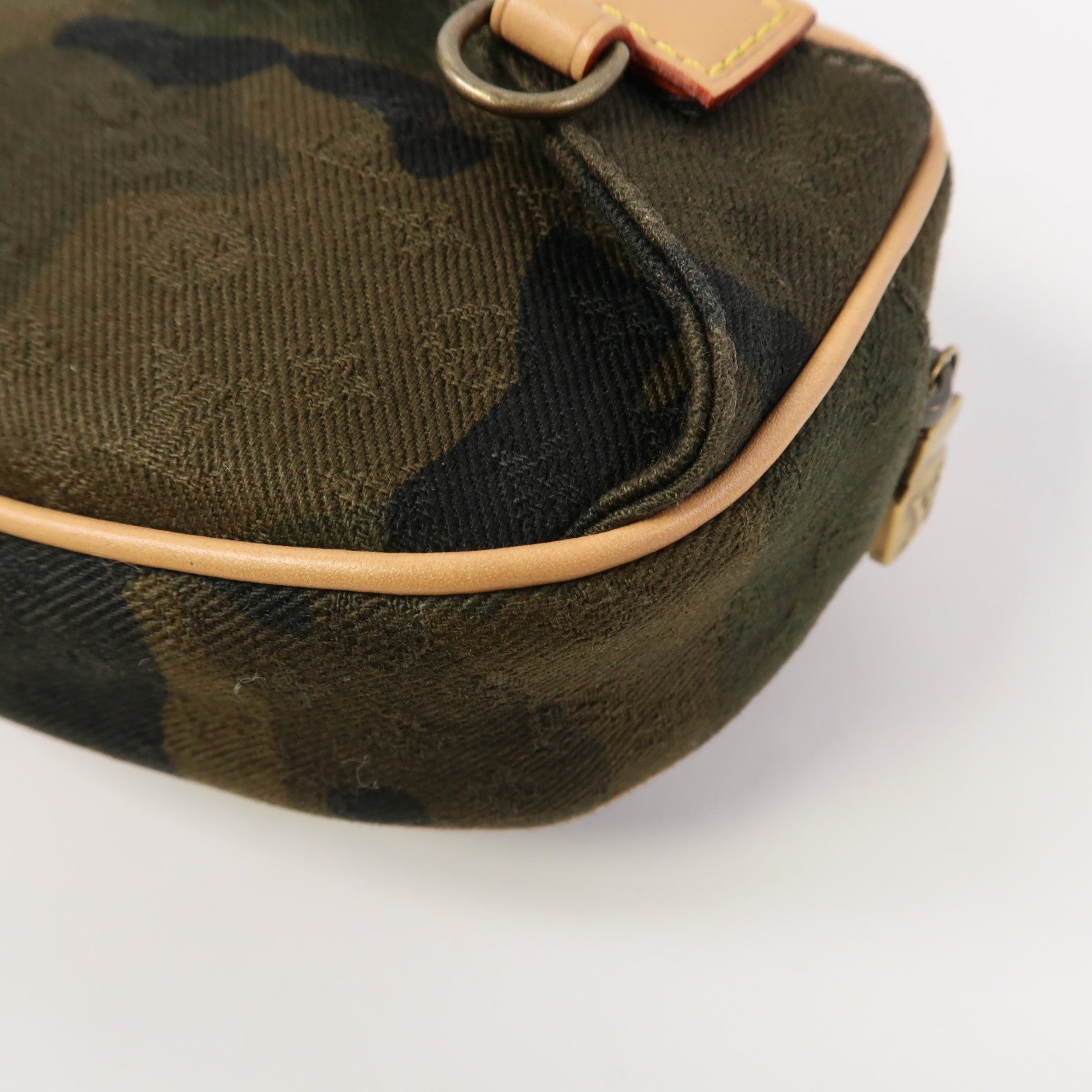 LOUIS VUITTON 帆布Supreme Camouflage Body Bag金扣肩背袋綠色
