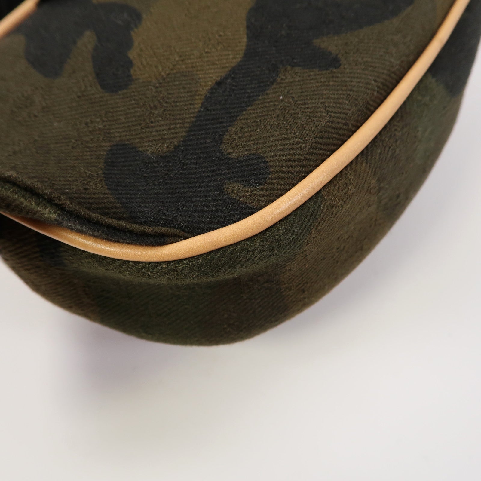 LOUIS VUITTON 帆布Supreme Camouflage Body Bag金扣肩背袋綠色
