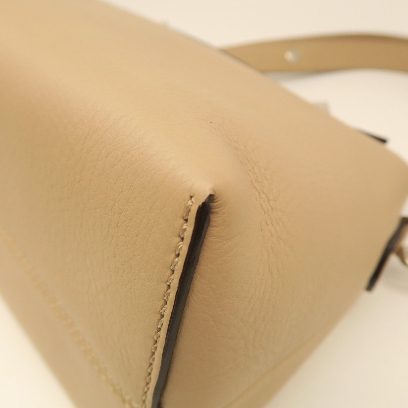 FENDI Cowhide Leather By The Way Medium Shoulder Bag Silver Buckle Beige