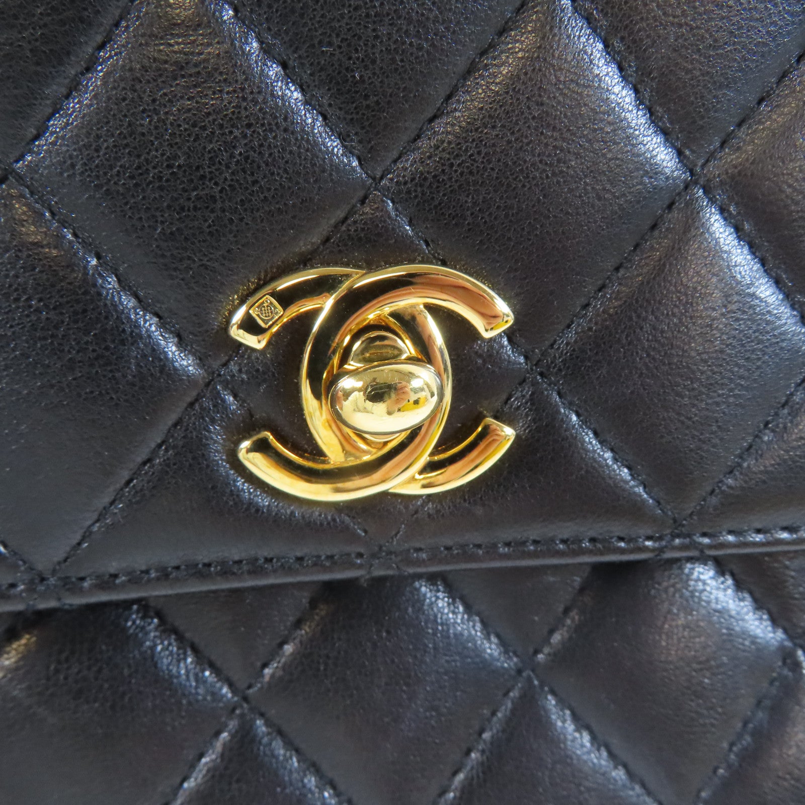 CHANEL 菱格羊皮皮革Handbag金扣手挽袋黑色