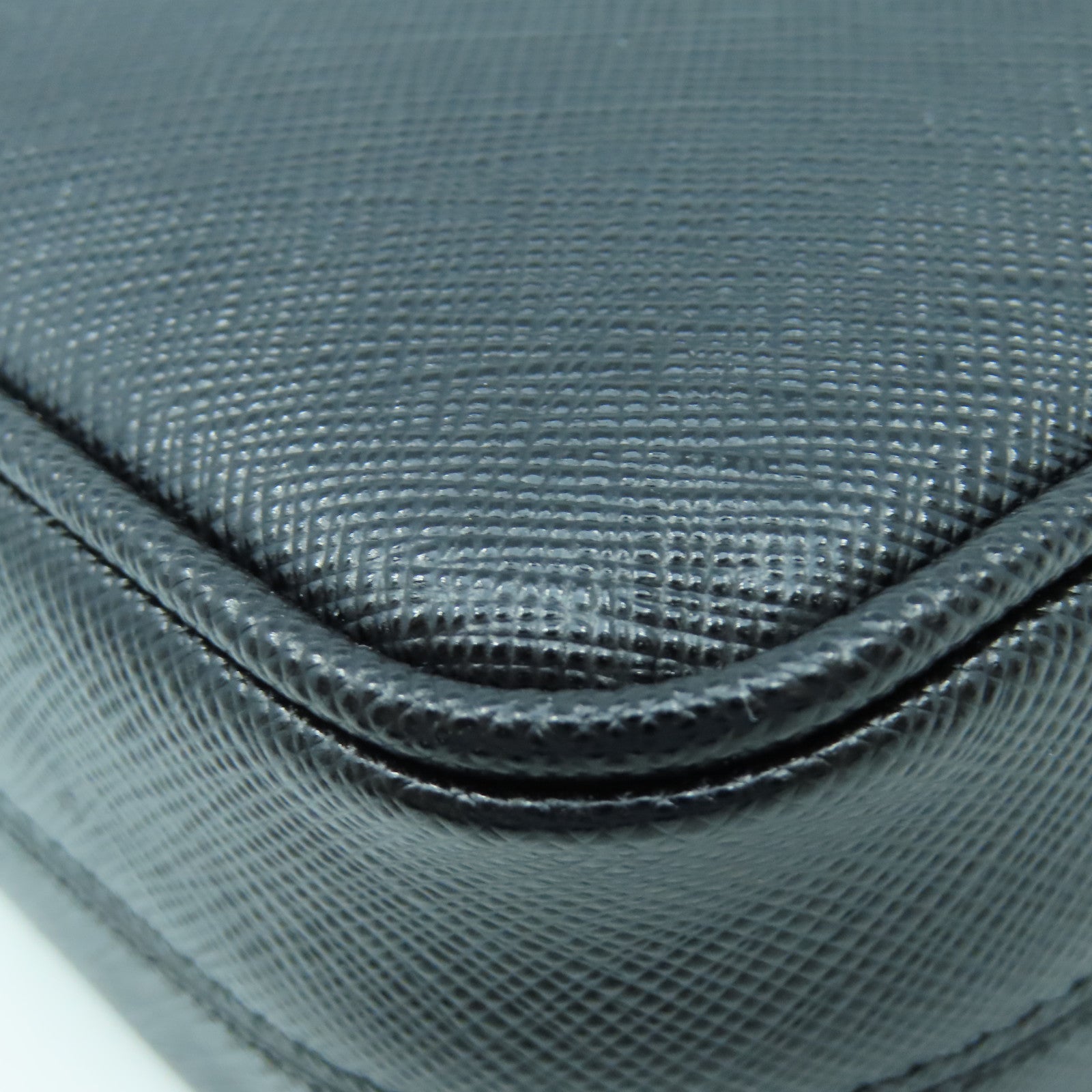 PRADA 牛皮皮革Shoulder Bag銀扣肩背袋黑色