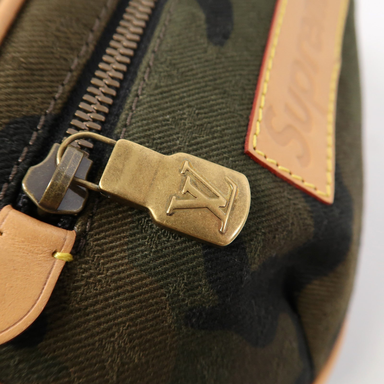 LOUIS VUITTON 帆布Supreme Camouflage Body Bag金扣肩背袋綠色