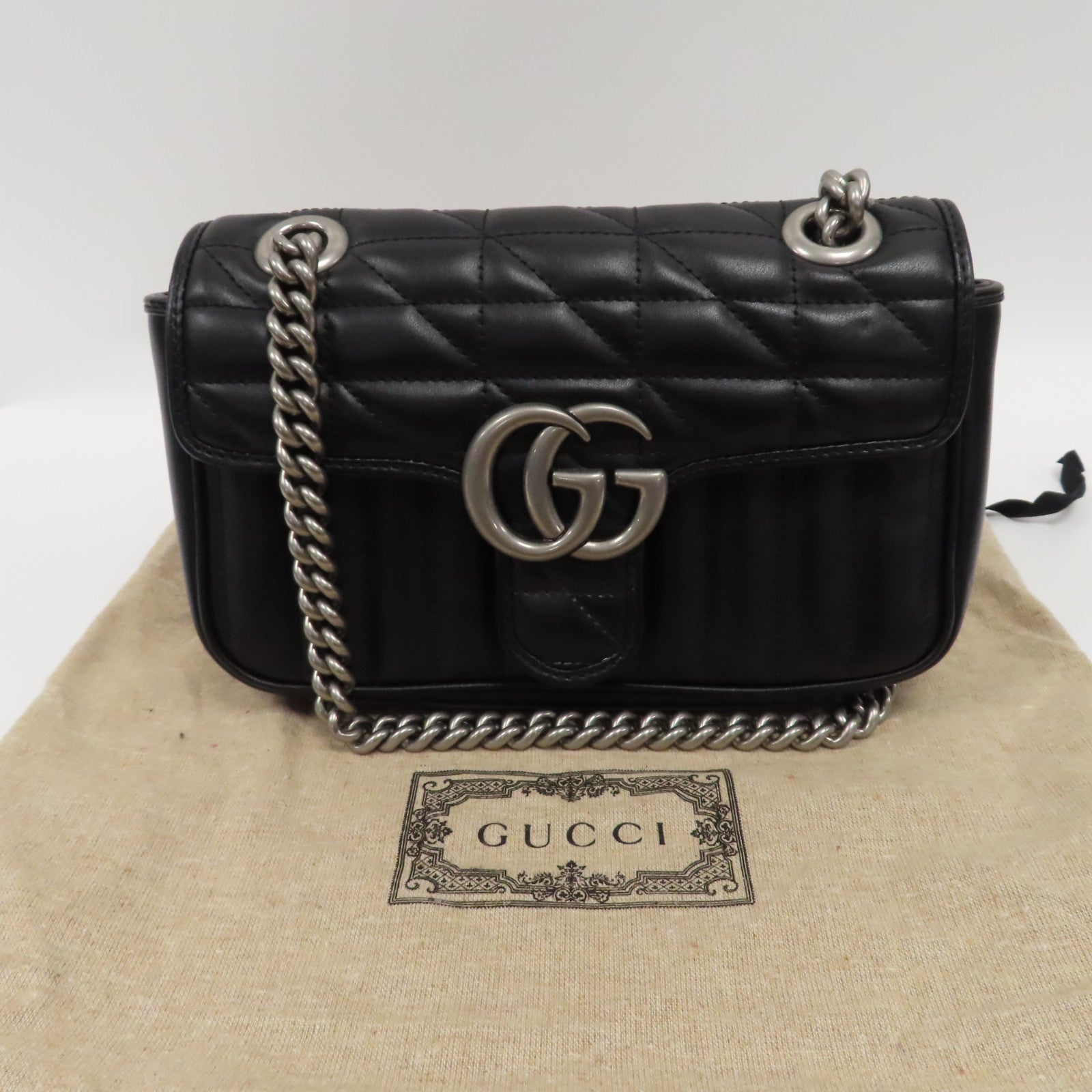 GUCCI 牛皮皮革GG Marmont銀扣鏈帶肩背袋黑色