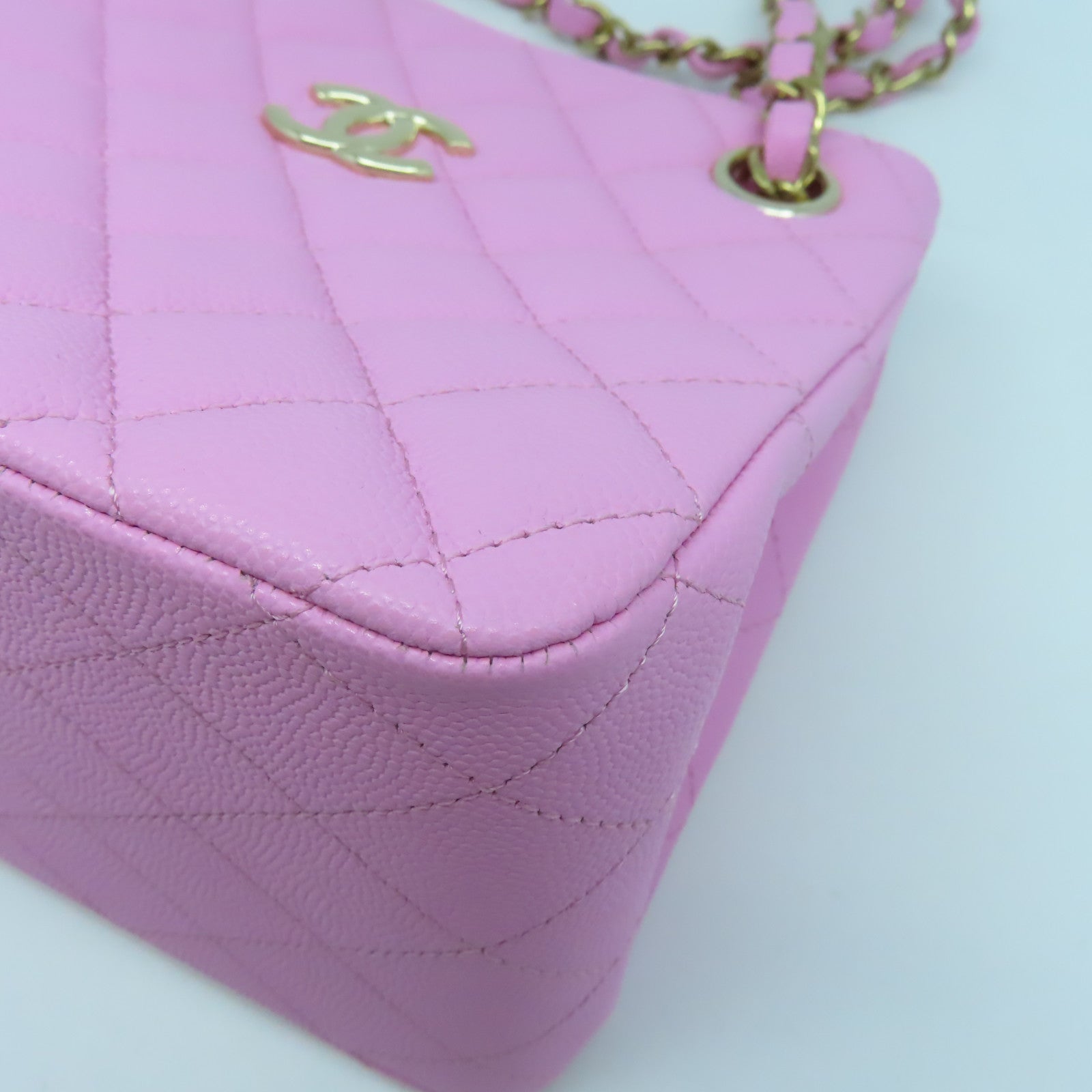 CHANEL 菱格牛皮皮革Chain Shoulder金扣鏈帶肩背袋粉紅色