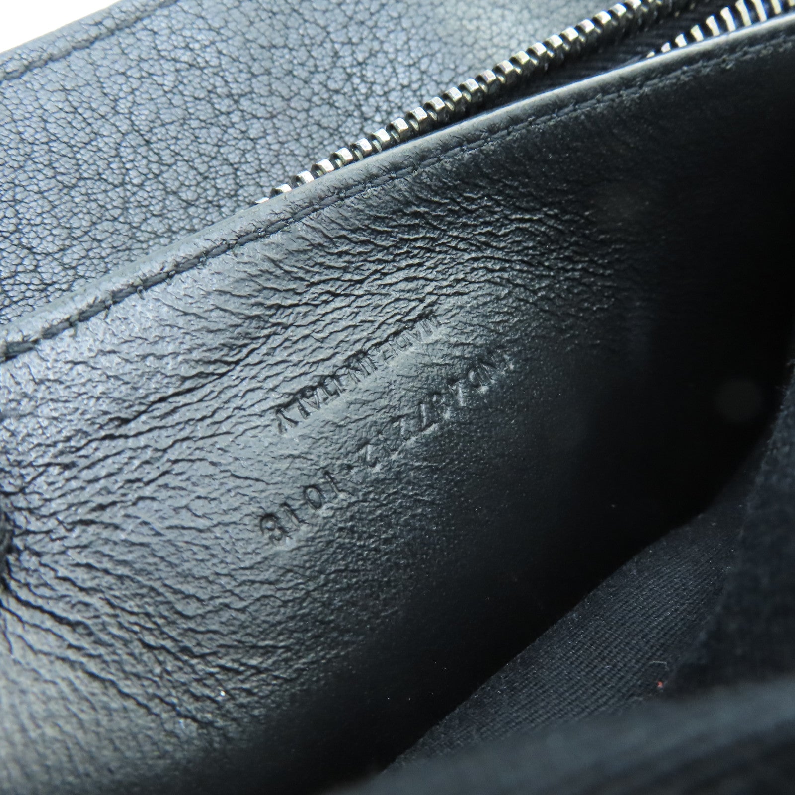 SAINT LAURENT Cowhide Leather 2way Shoulder Bag Silver Buckle Handle Shoulder Bag Black