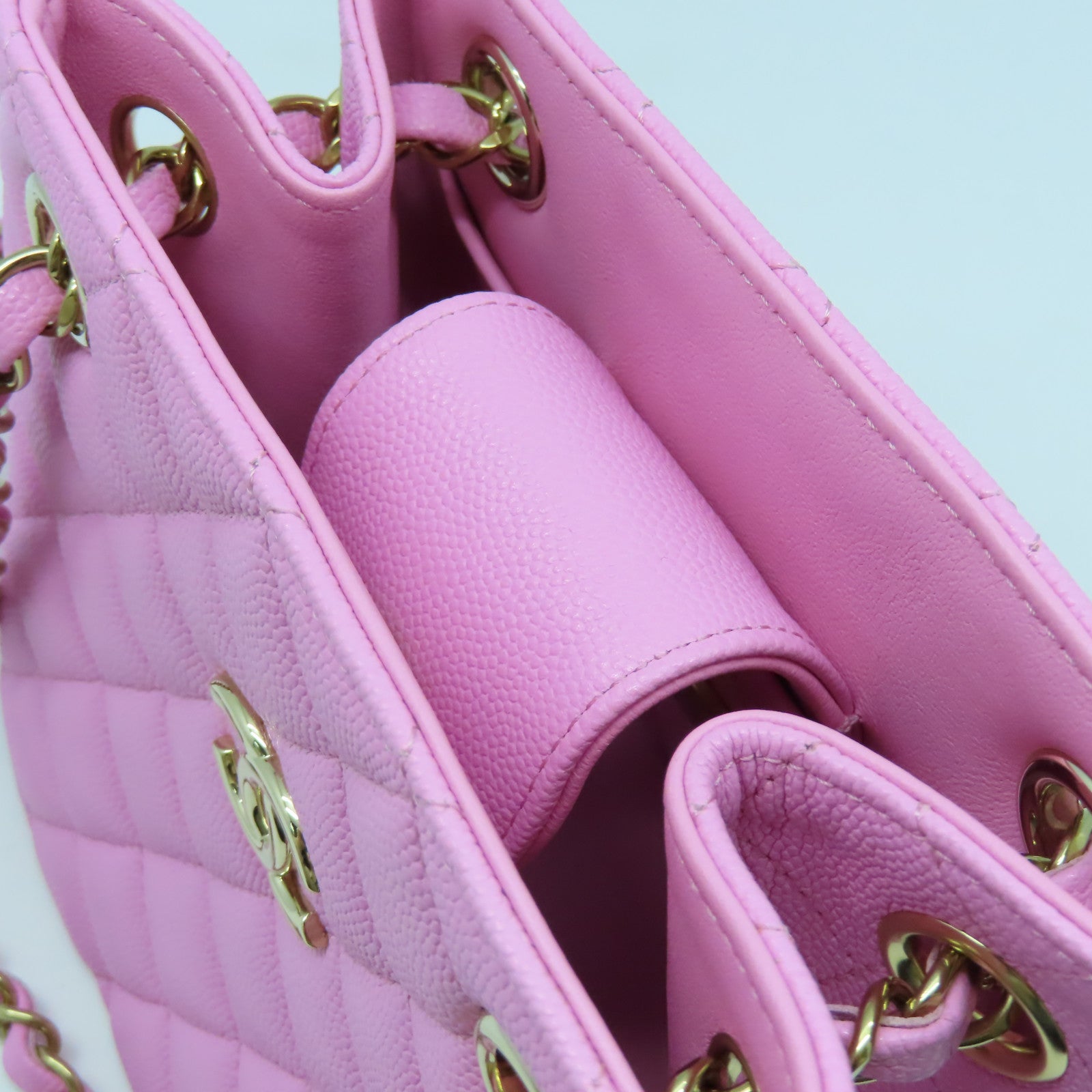 CHANEL 菱格牛皮皮革Chain Shoulder金扣鏈帶肩背袋粉紅色
