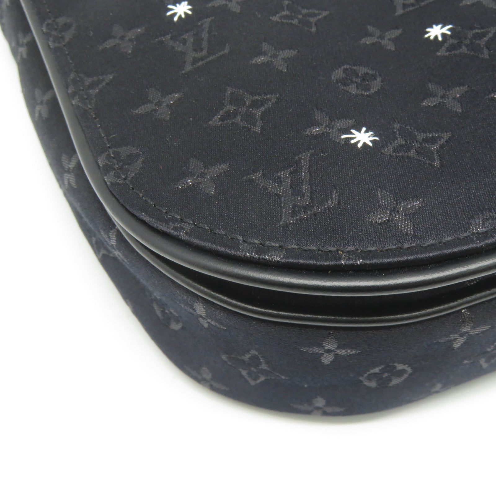 LOUIS VUITTON Monogram Satin Comte De Fe Musette銀扣肩背袋黑色