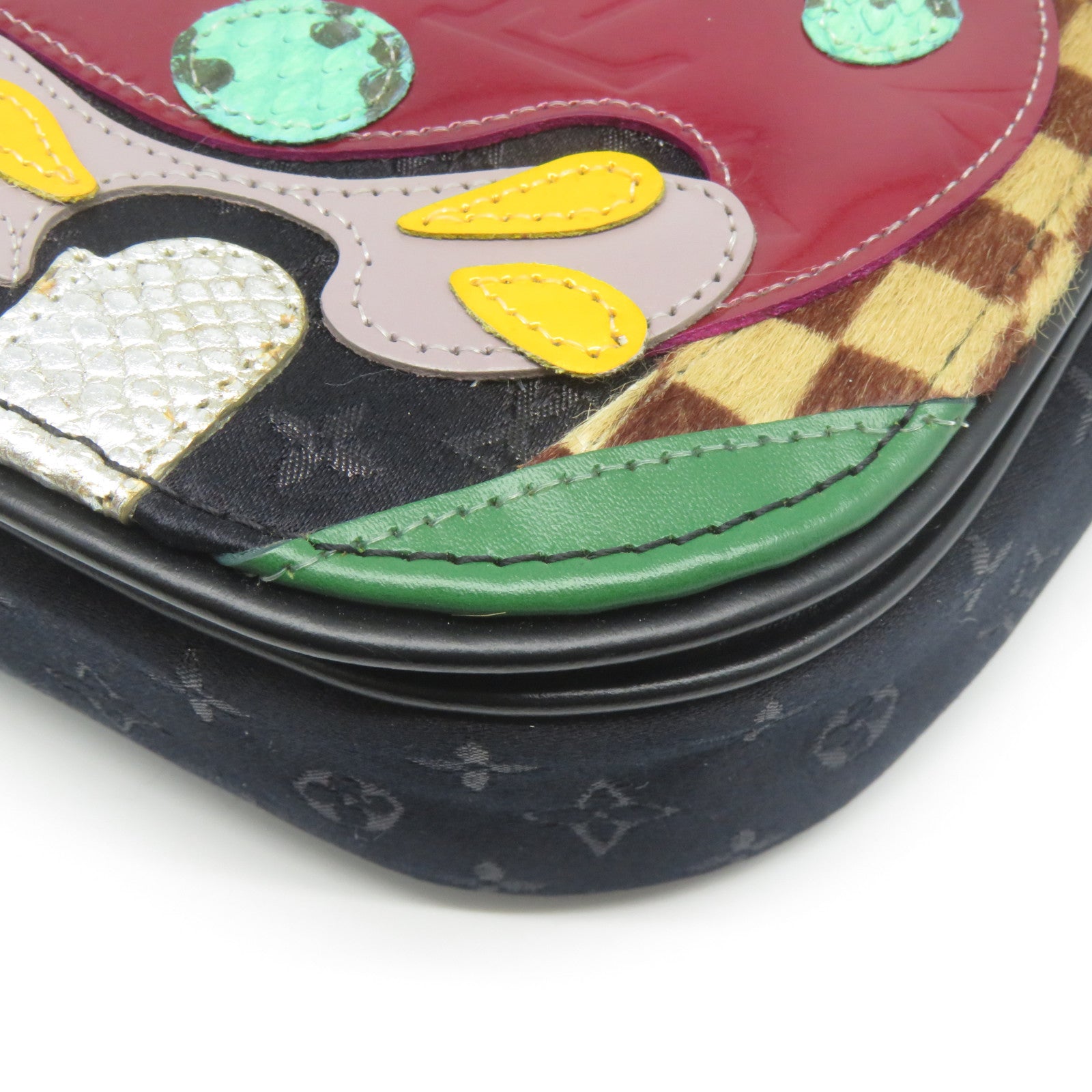 LOUIS VUITTON Monogram Satin Comte De Fe Musette銀扣肩背袋黑色