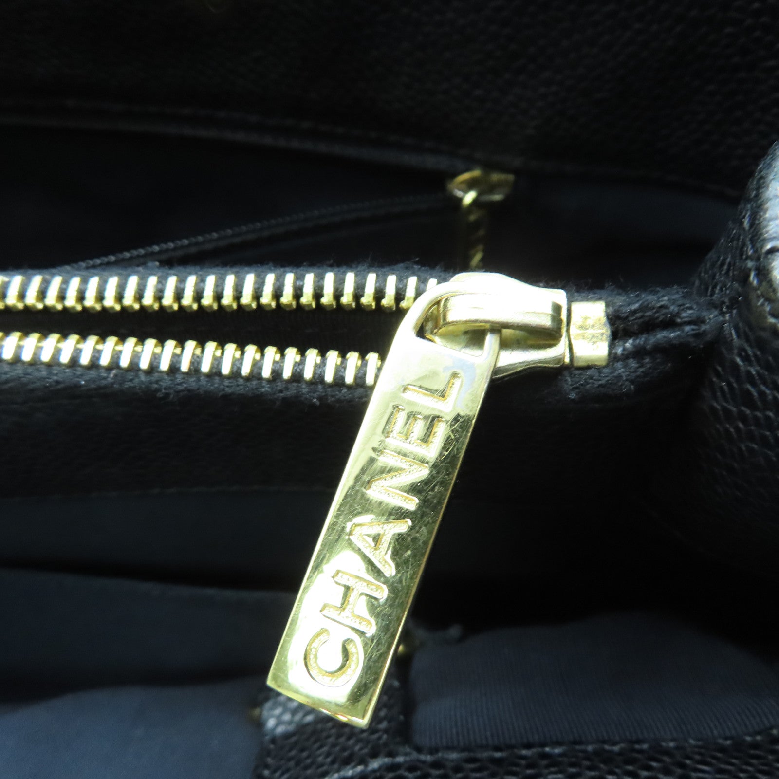 CHANEL Rhombus Caviar Leather GST Gold Buckle Chain Shoulder Bag Black