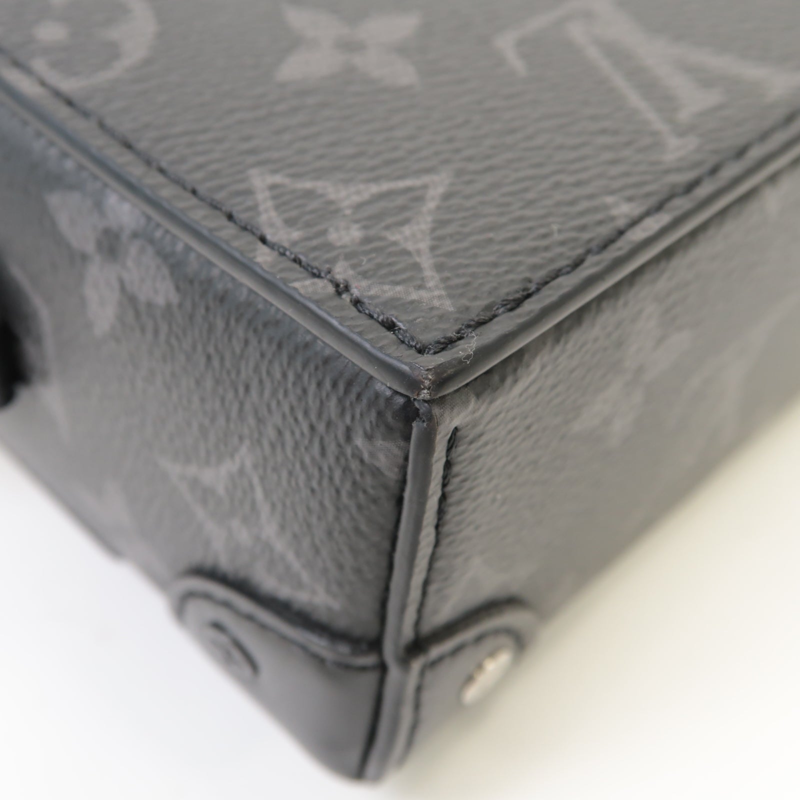 LOUIS VUITTON Monogram Eclipse Steamer肩背袋黑色