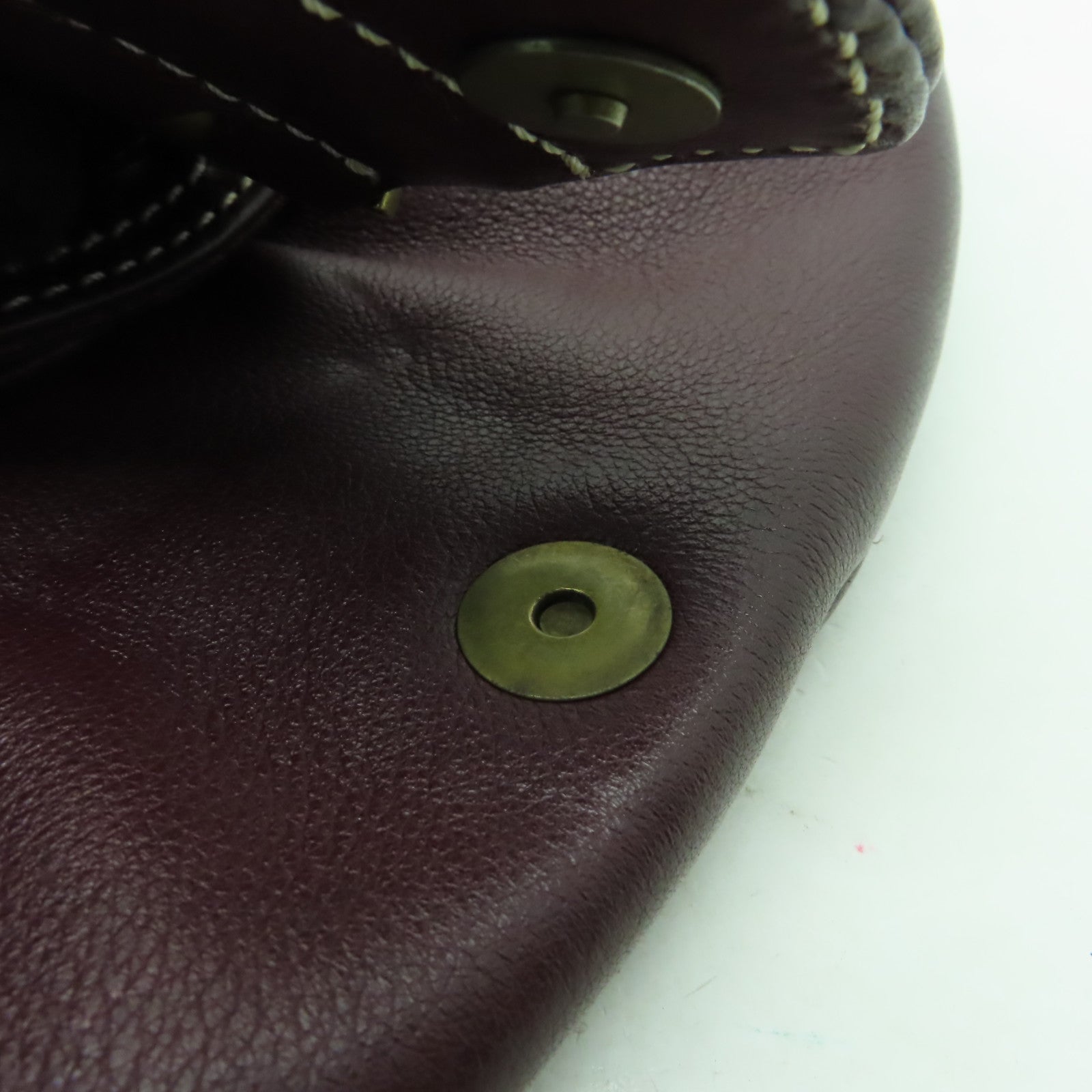 CELINE 牛皮皮革Shoulder Bag金扣肩背袋深紫色