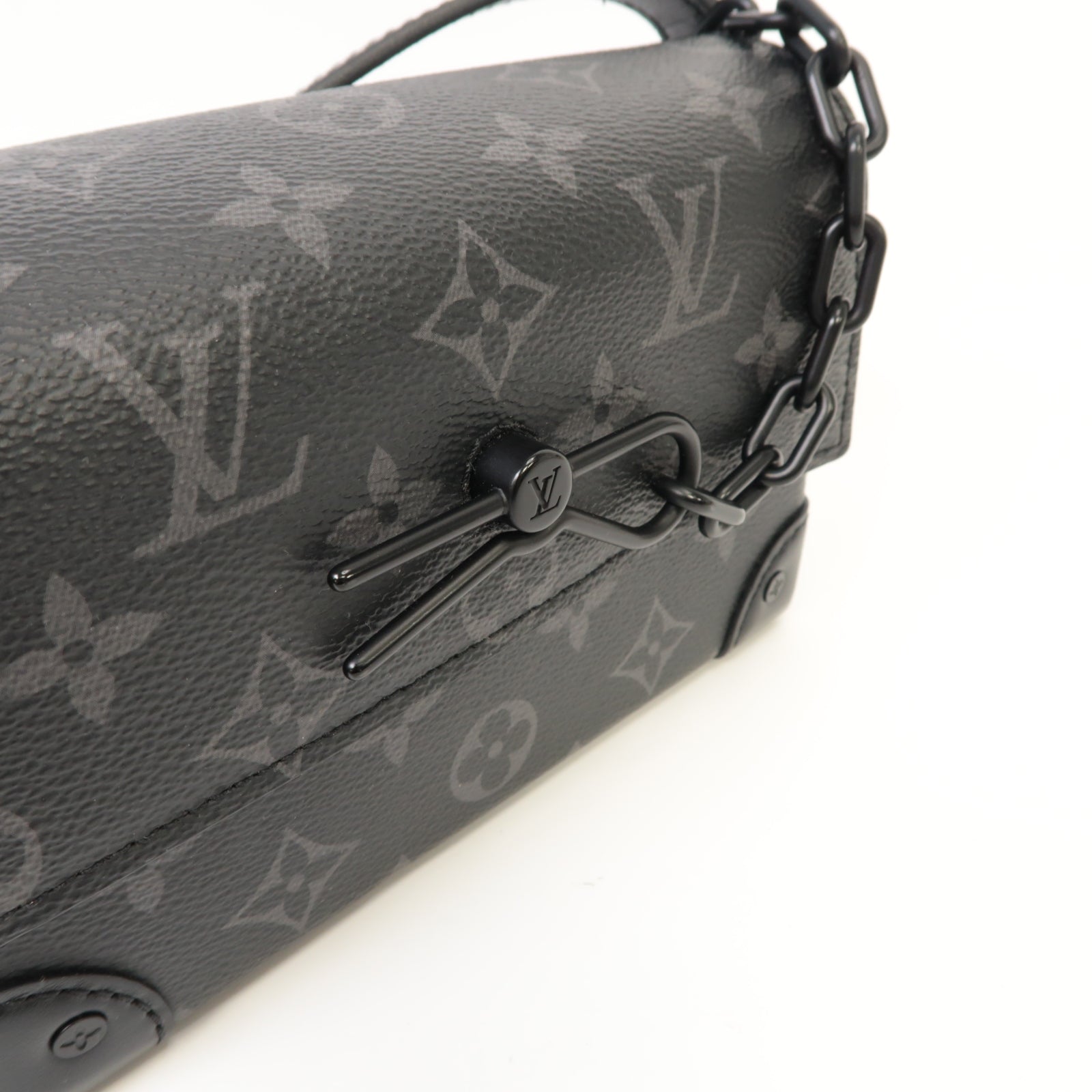 LOUIS VUITTON Monogram Eclipse Steamer肩背袋黑色
