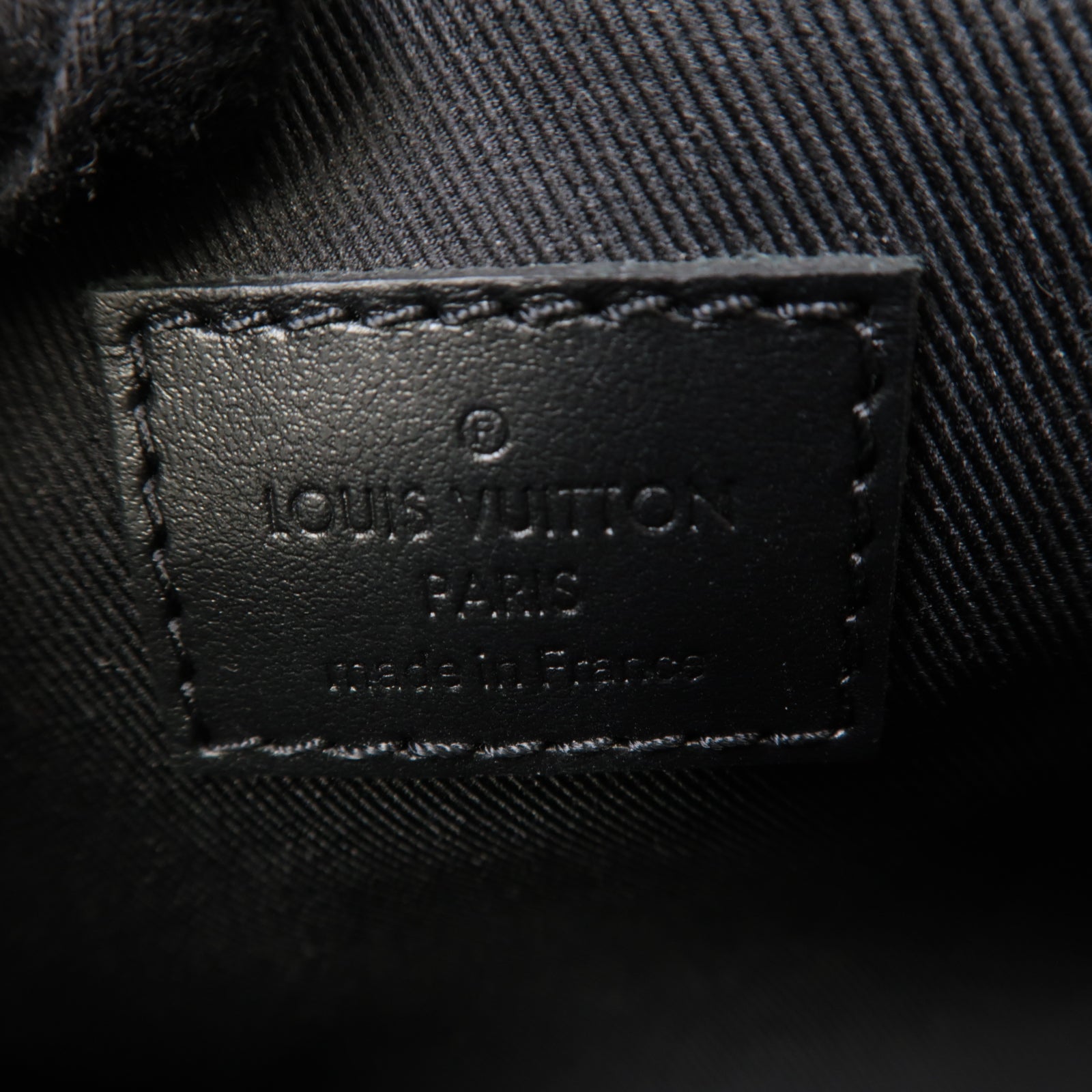 LOUIS VUITTON Monogram Eclipse Steamer肩背袋黑色