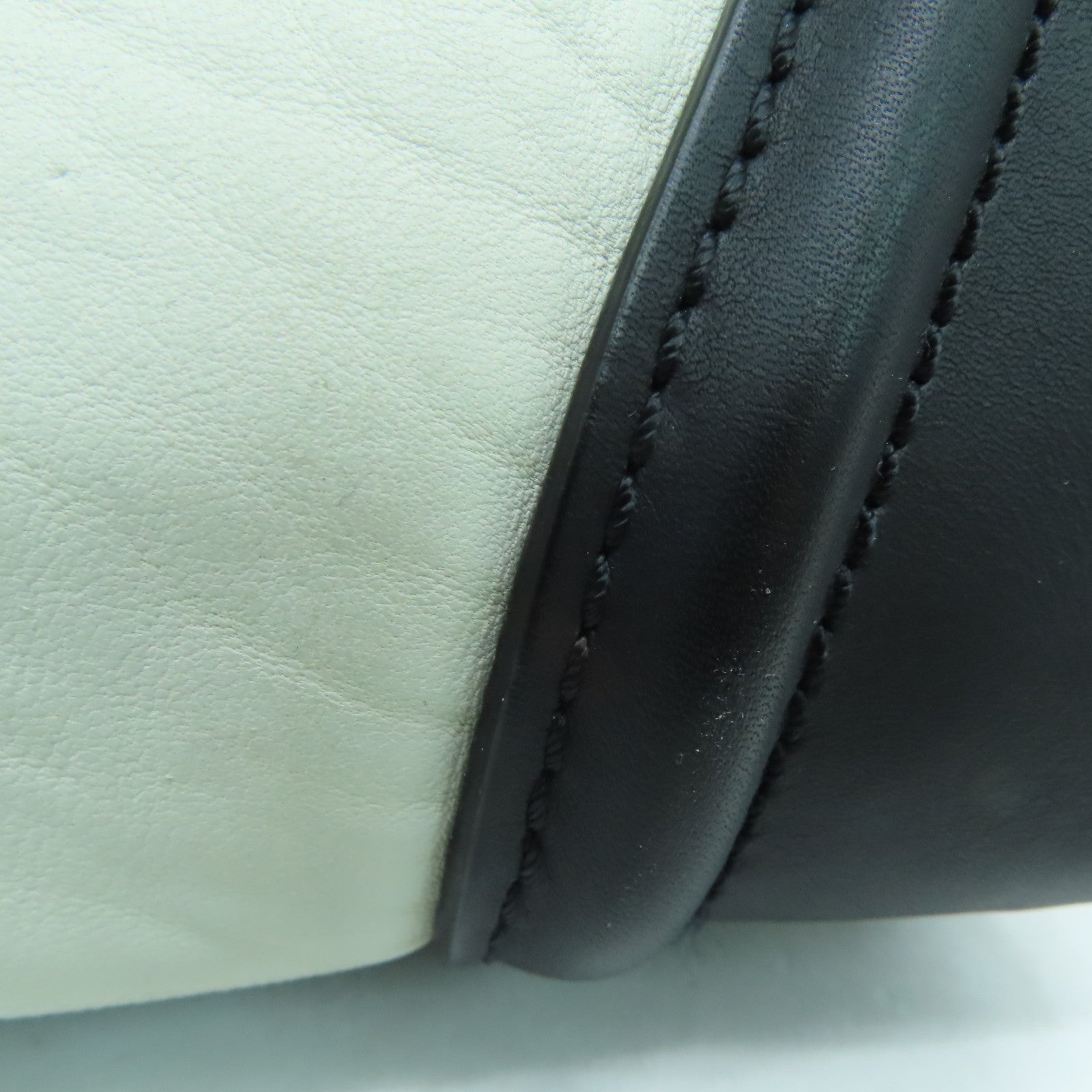 CELINE 牛皮皮革Mini Luggage金扣手挽袋米色/白色/黑色