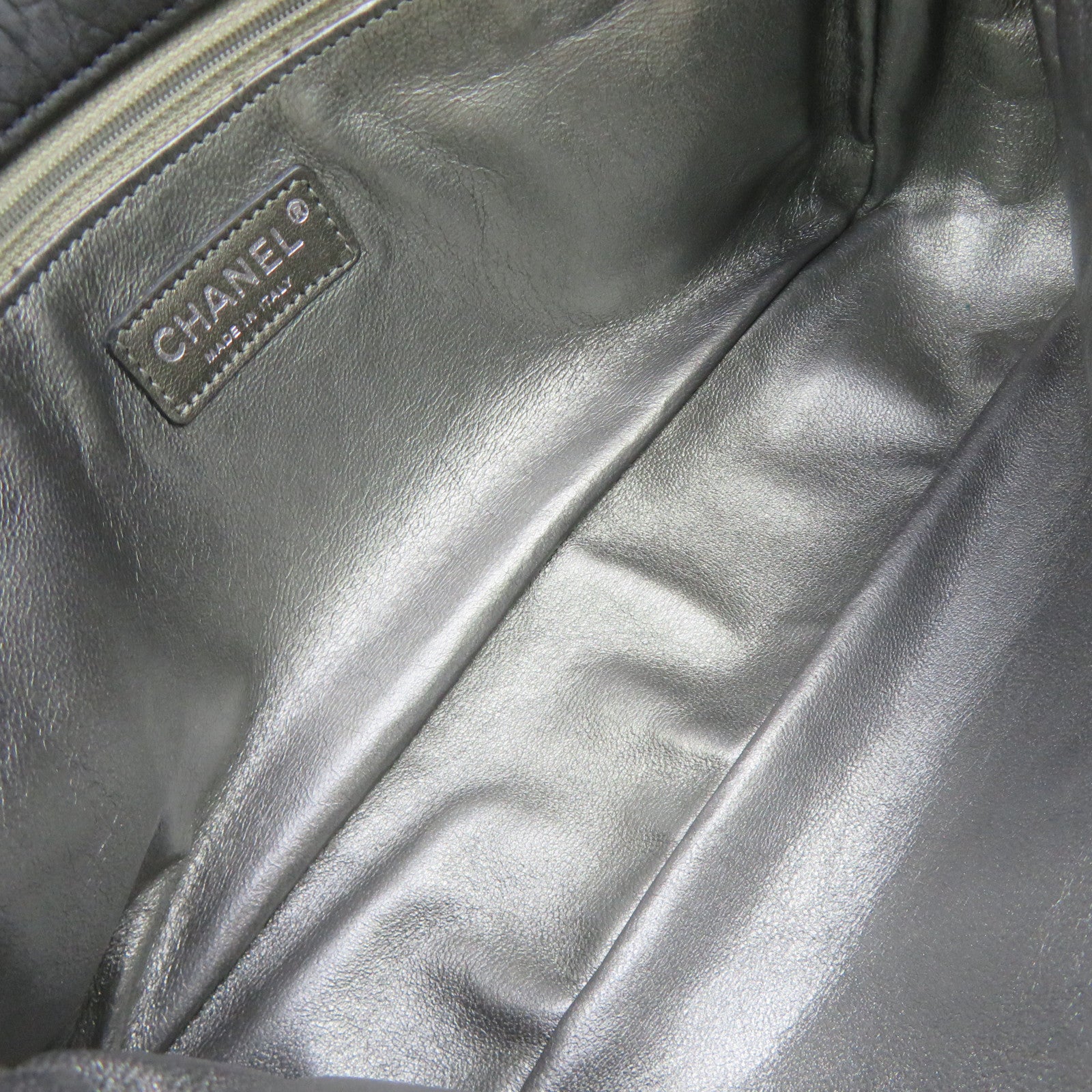 CHANEL rhombic cowhide leather Shoulder Bag silver buckle chain shoulder bag black