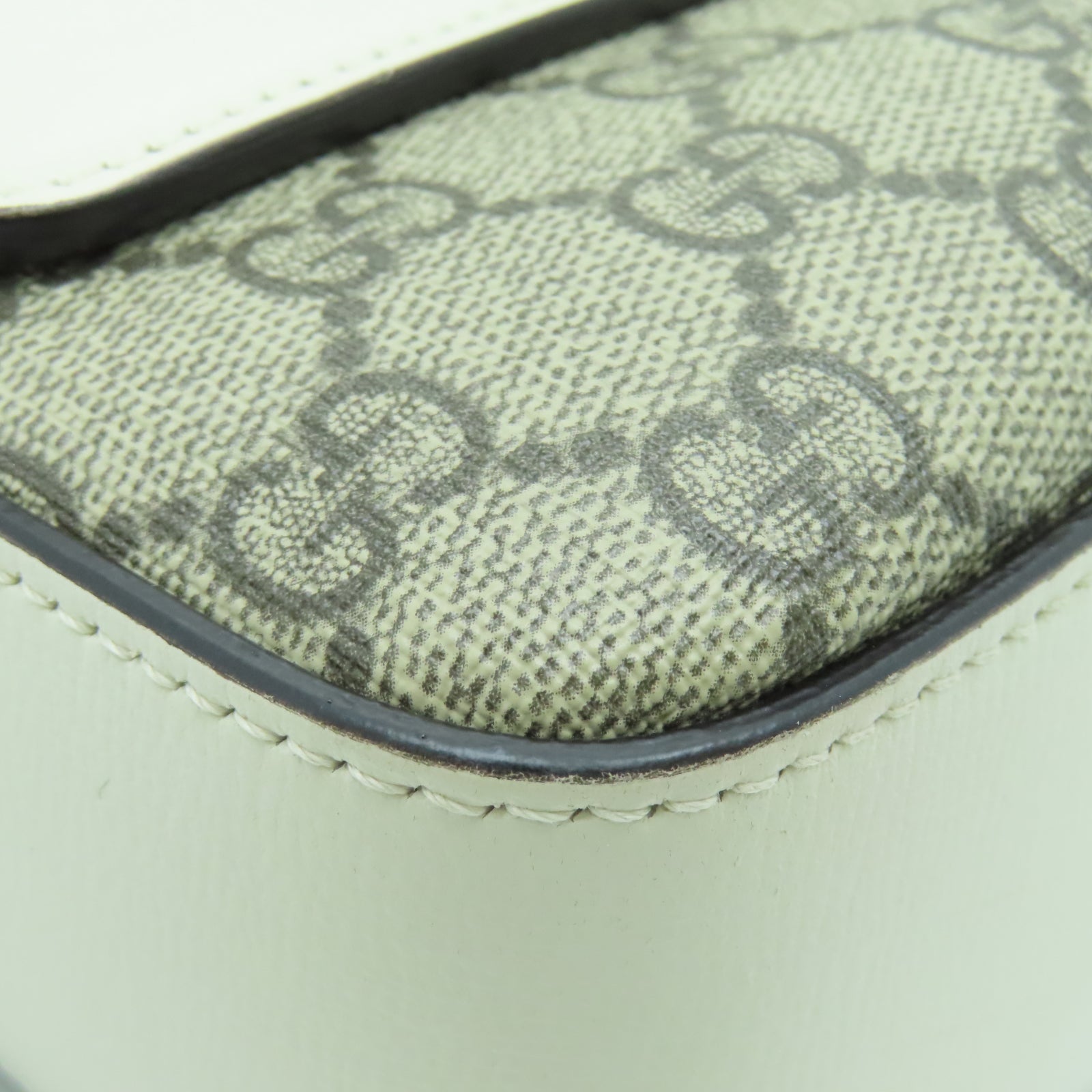 GUCCI PVC涂层帆布Shoulder Bag金扣肩背袋白色
