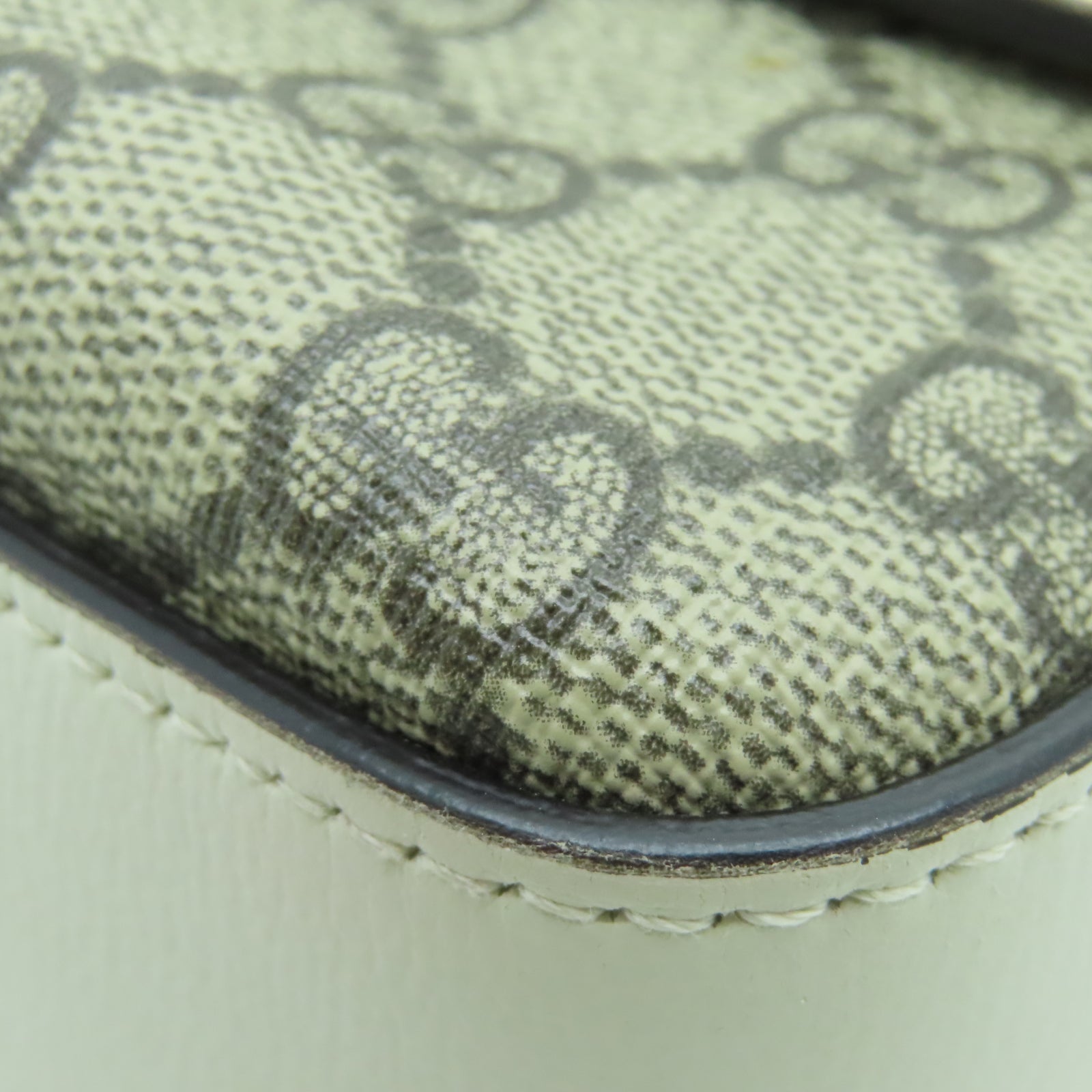 GUCCI PVC涂层帆布Shoulder Bag金扣肩背袋白色