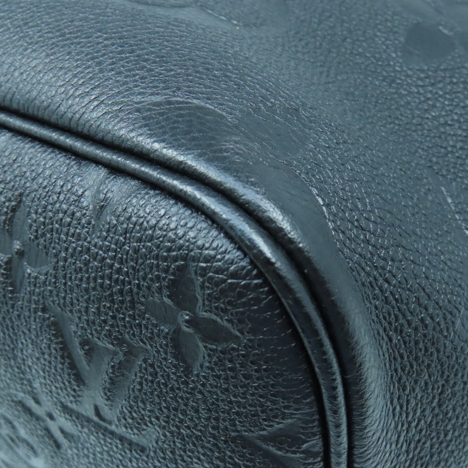 LOUIS VUITTON Monogram Empreinte Neverfull MM Gold Buckle Hand Bag Black